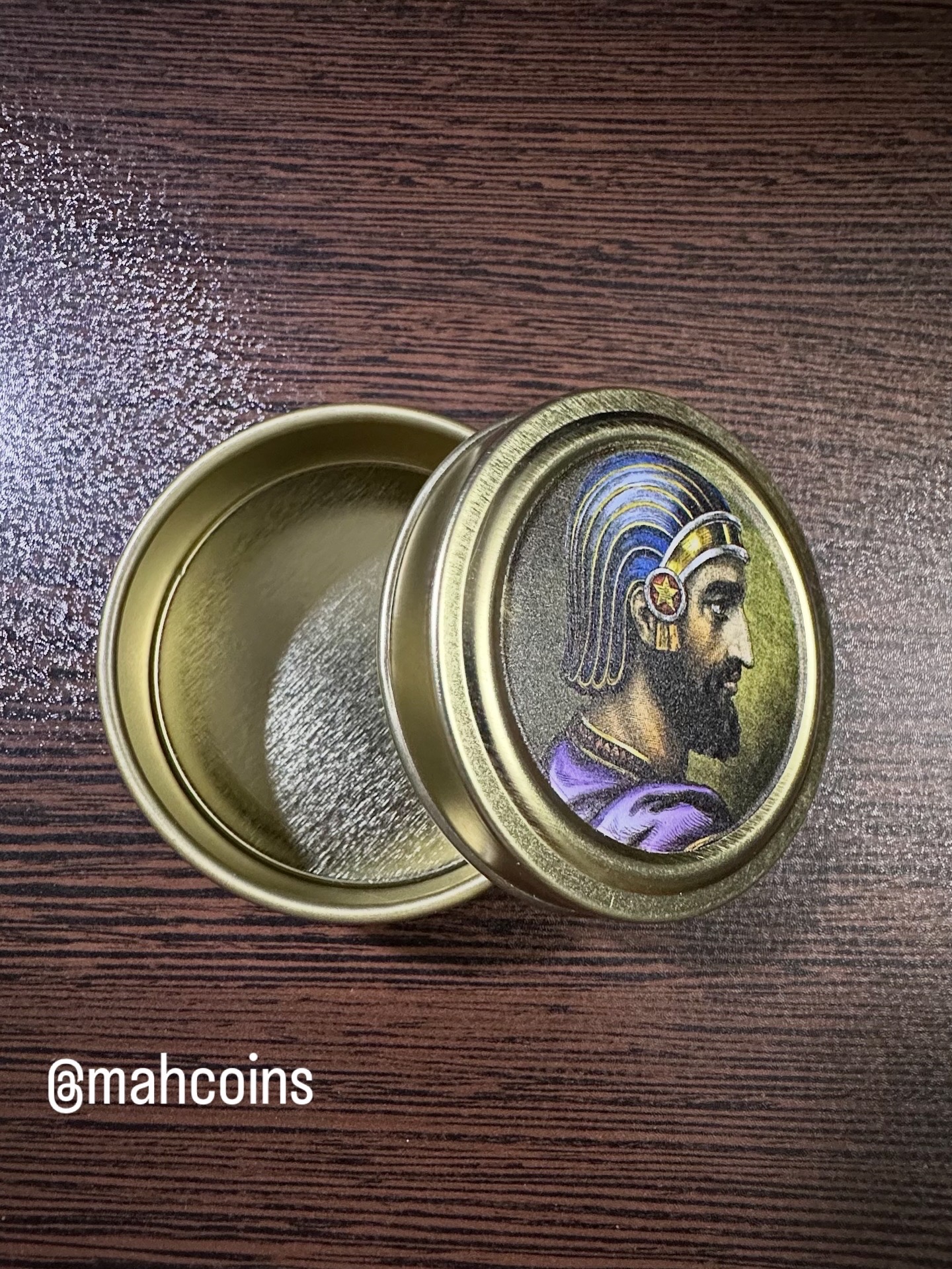 قوطی فلزی طرح کوروش
