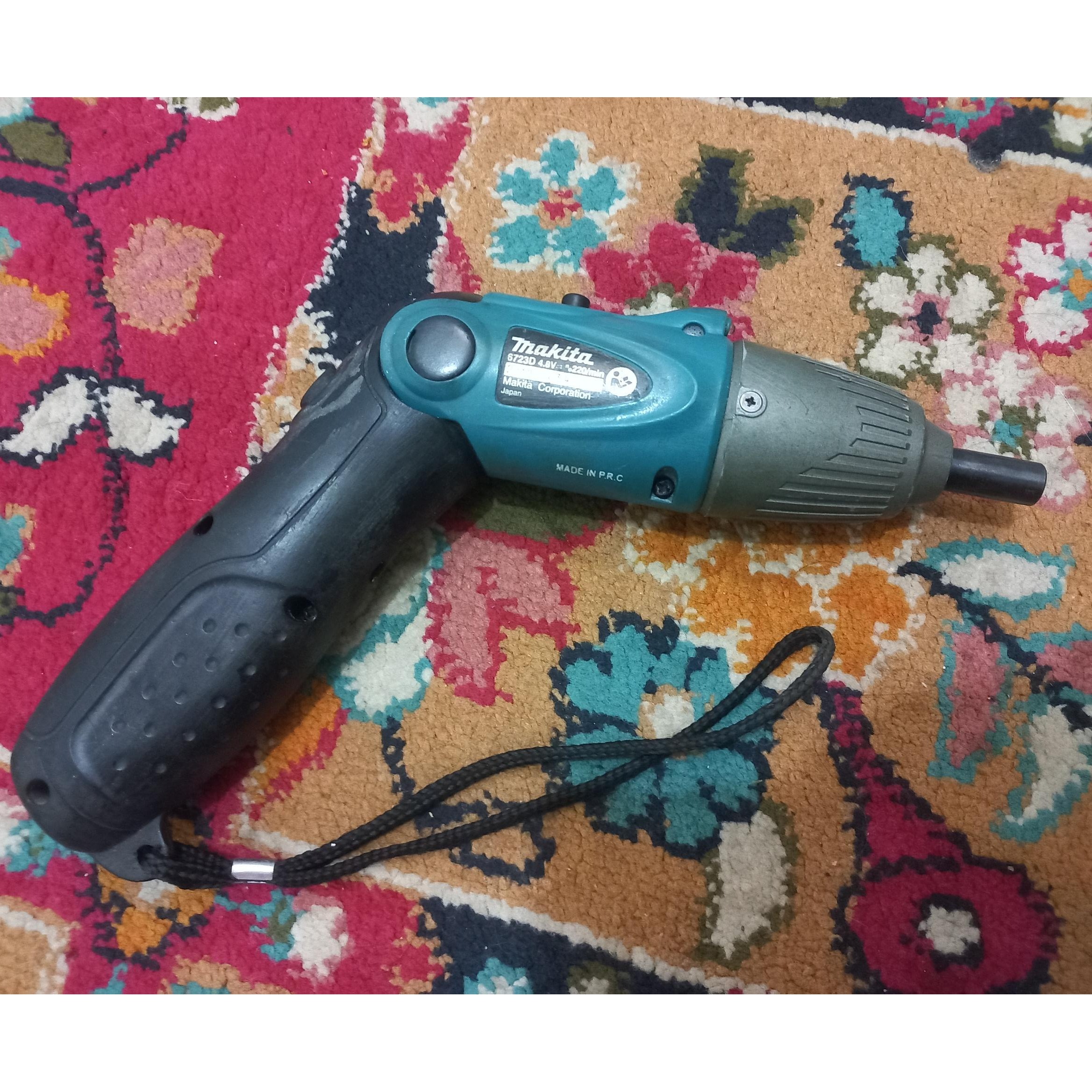 پیچ گوشتی شارژی makita 6723D