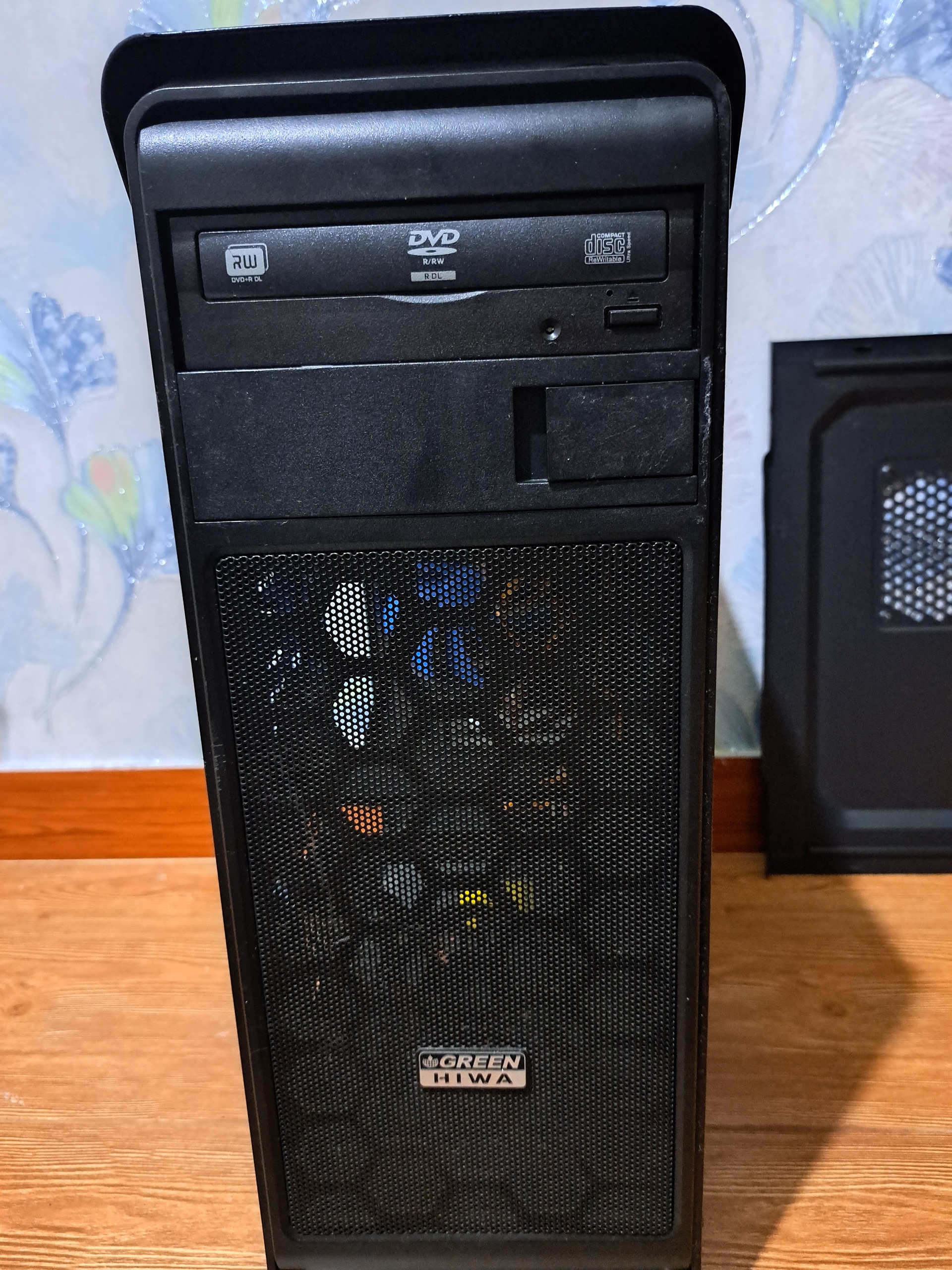 کیس1150،msi i3 4160 فن سه لول،ssd 128، رم 8