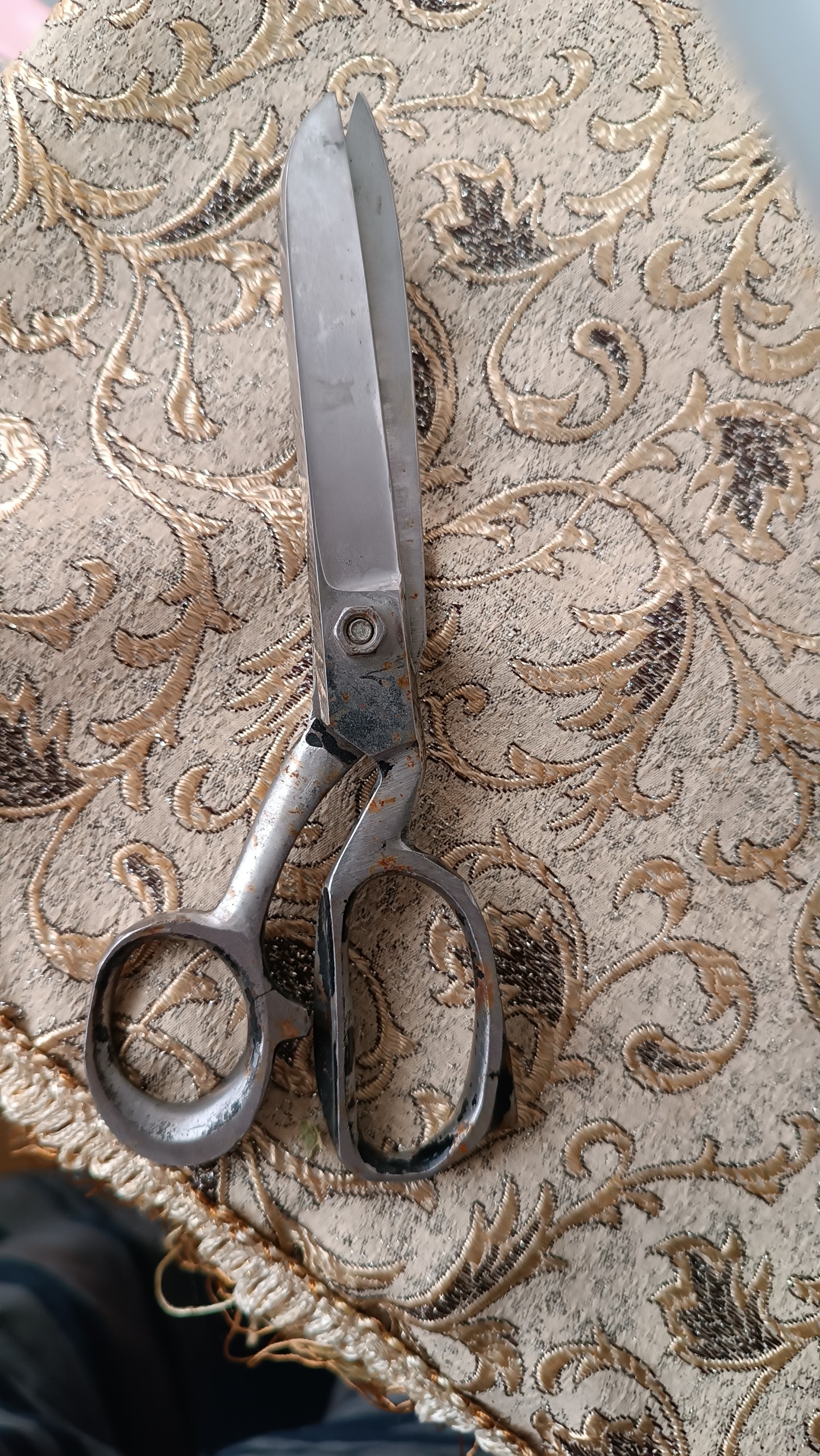 قیچی خیاطی قدیمی