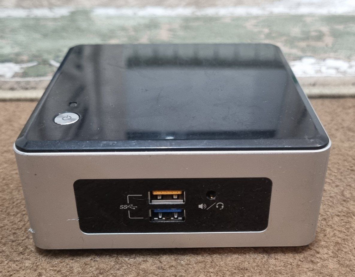 کامپیوتر کوچک اینتل NUC5CPYH