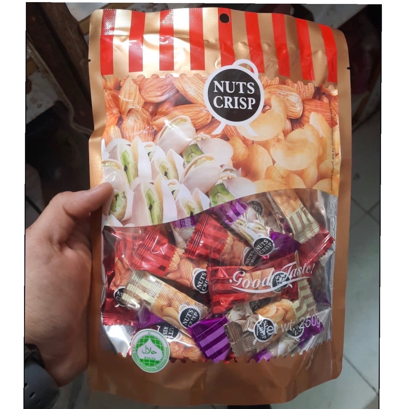 شکلات آجیلی nuts crisp