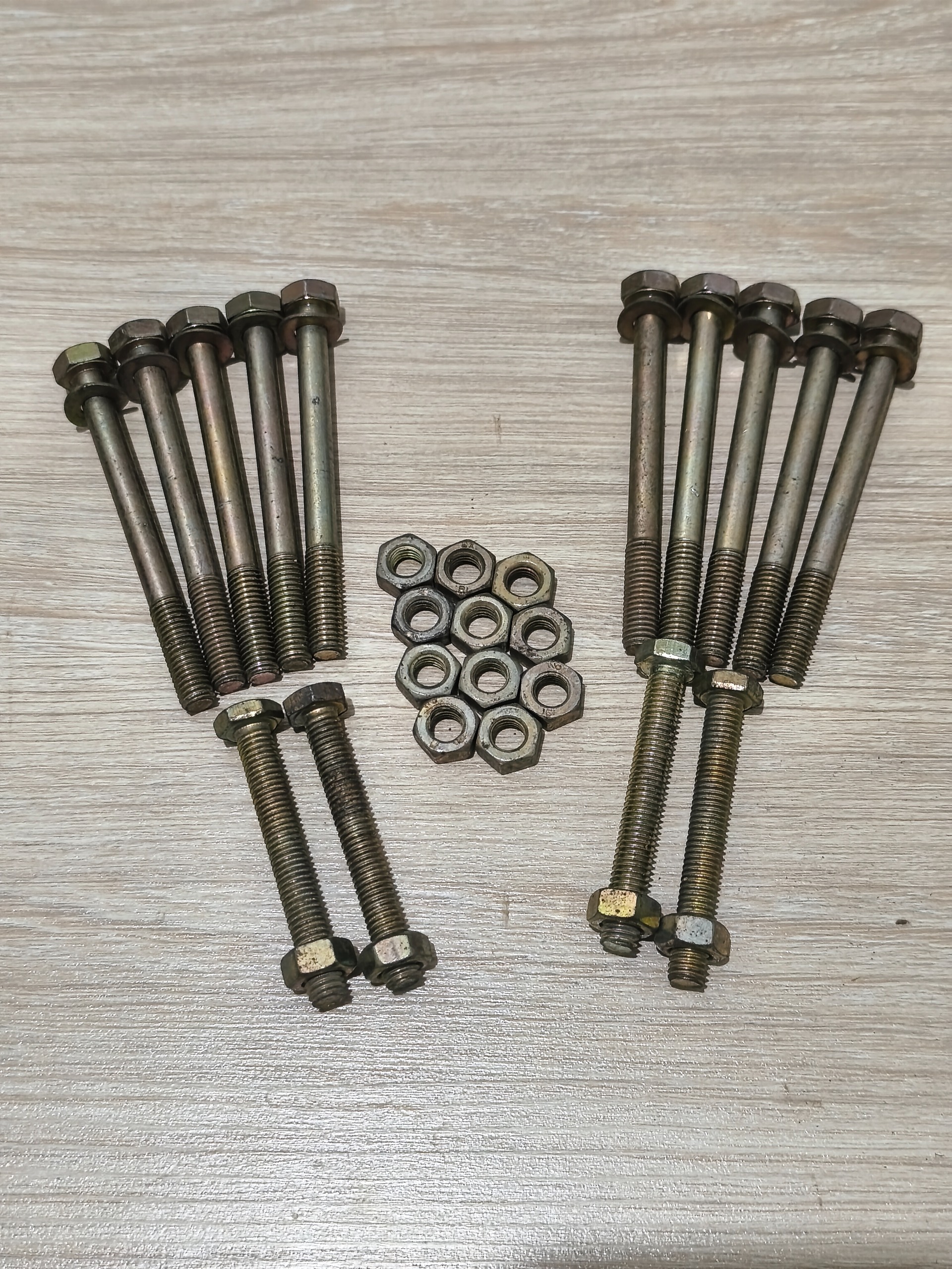 پیچ زرد تکتازی دسته موتور