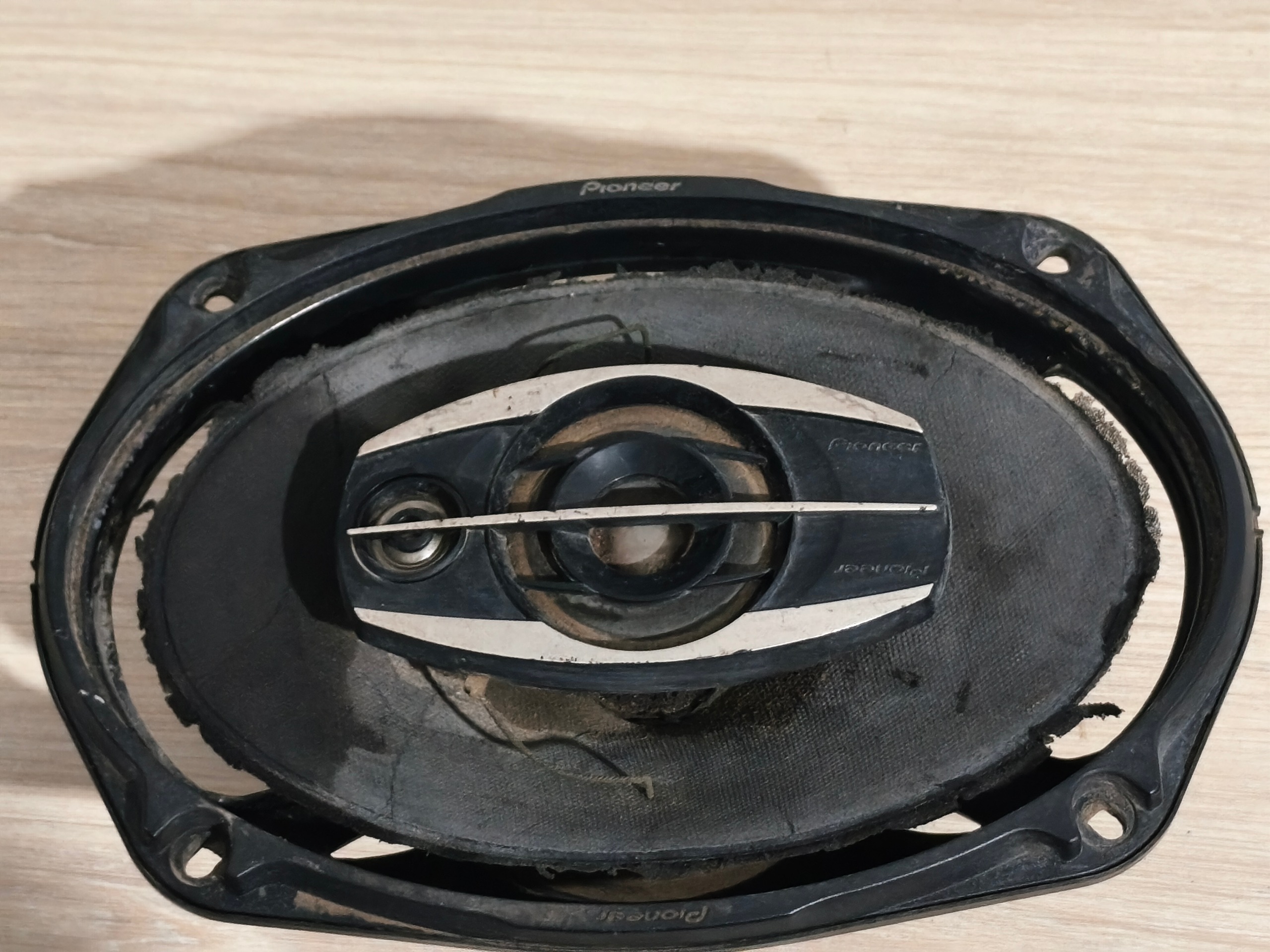 باند پایونیر 6965 v2