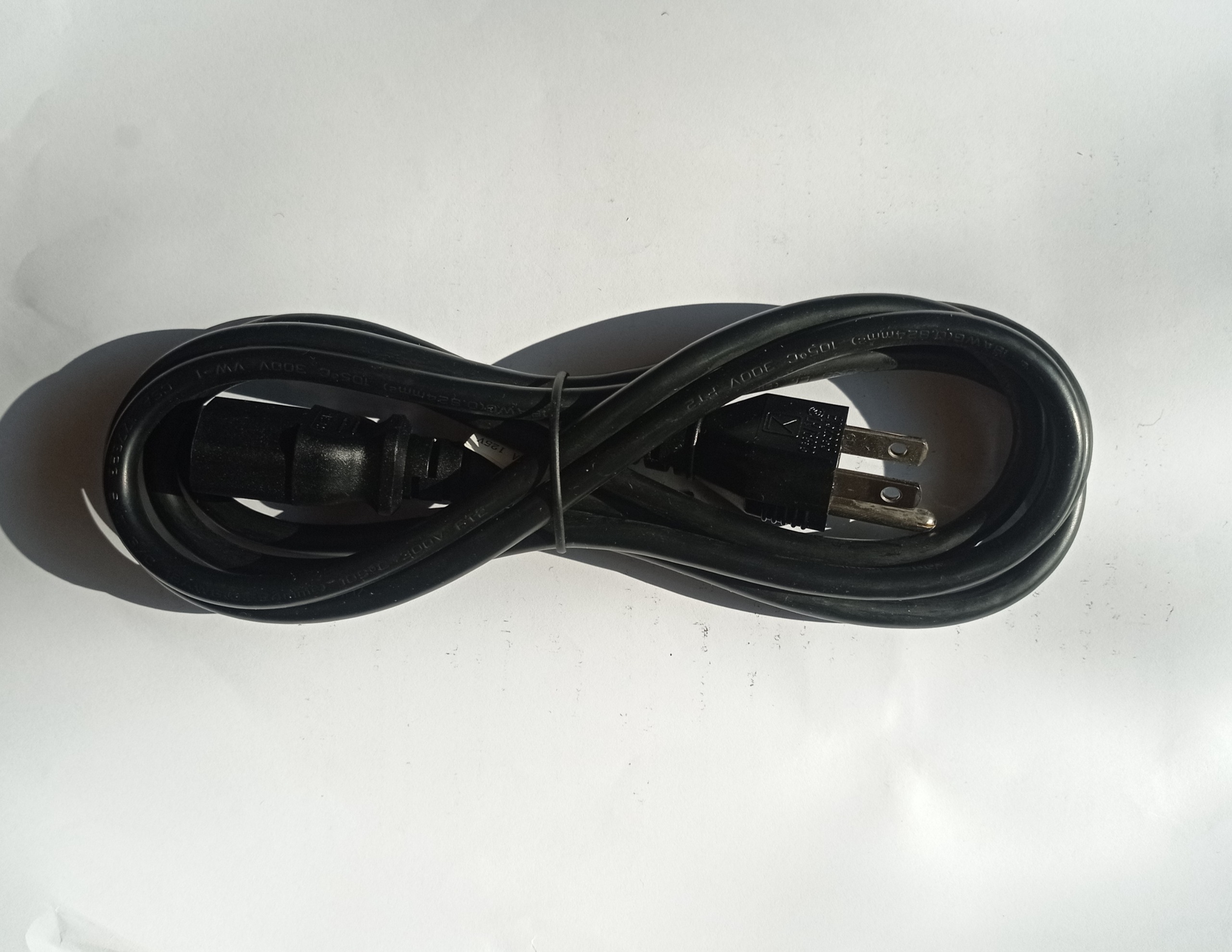 کابل برق کامپیوتر