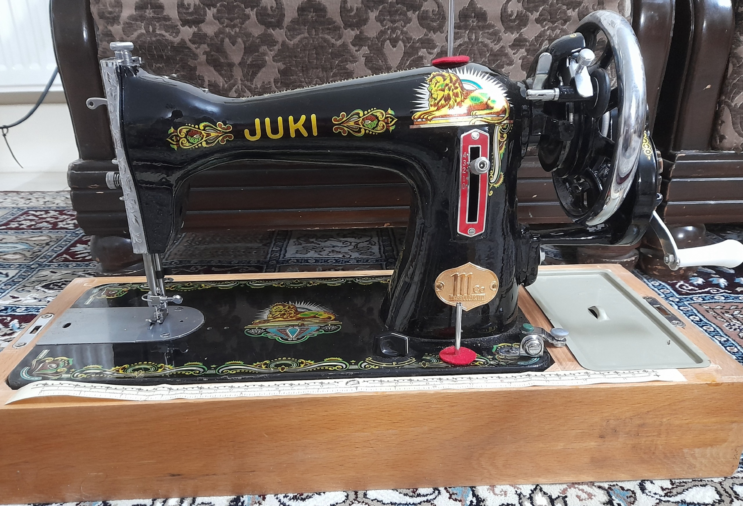 چرخ خیاطی ژوکی