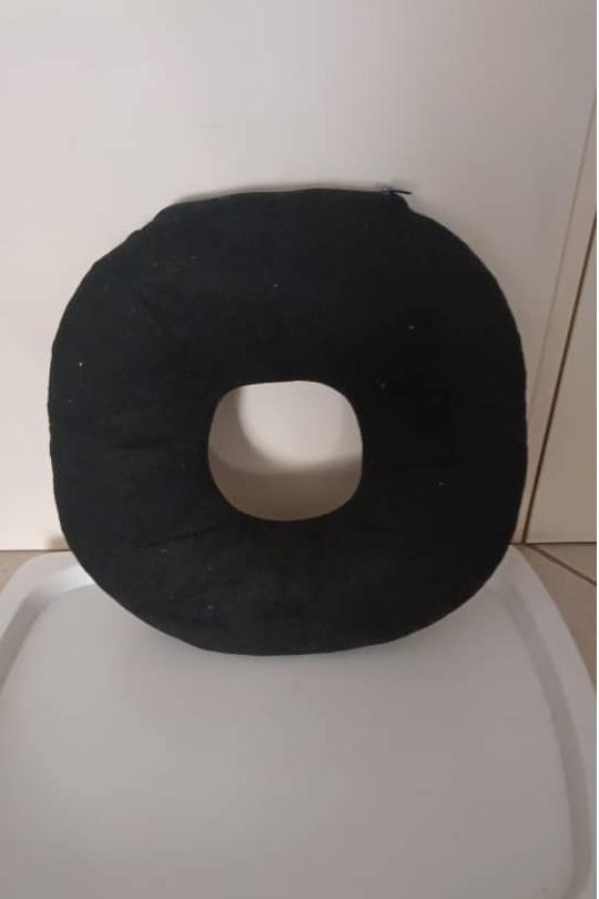 بالشتک نشیمنگاه طبی