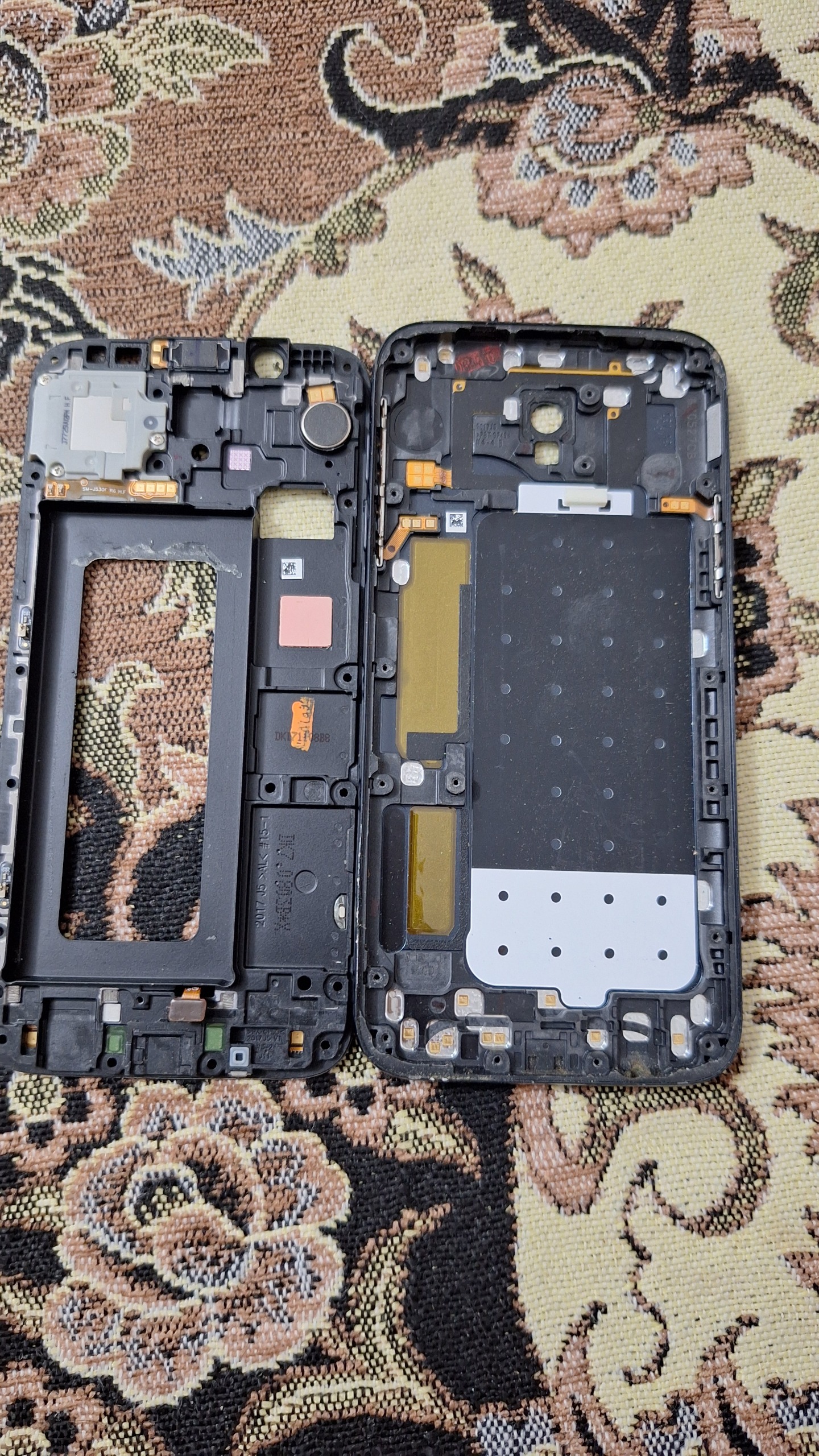 فریم و کفی ال سی دی j530