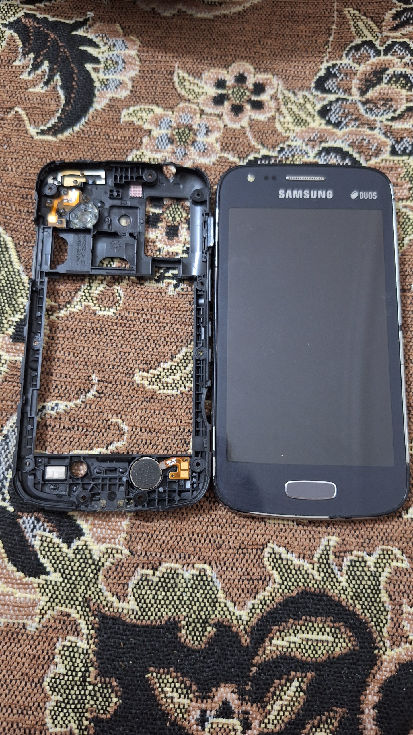 ال سی دی گالکسی ace s7272