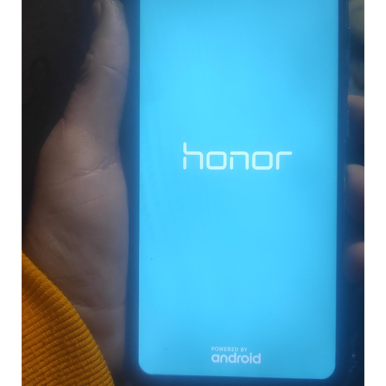 گوشی هانر 8 سی