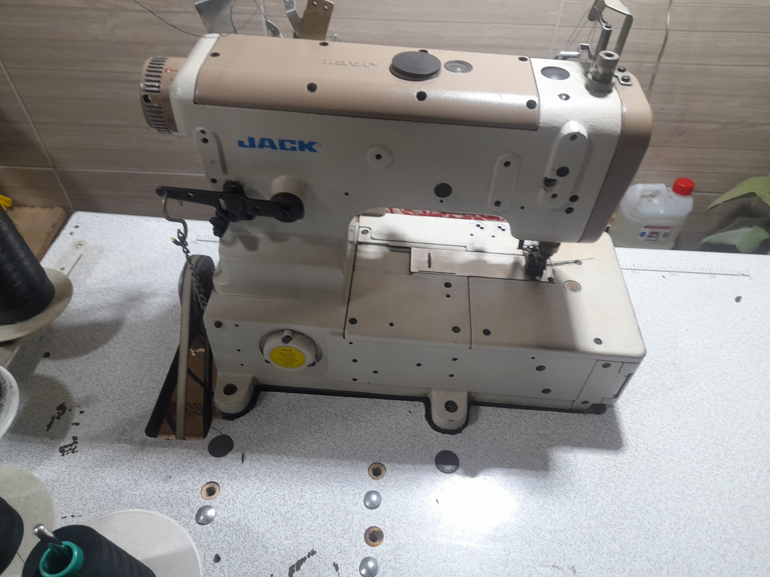 چرخ خیاطی / چرخ خیاطی جک / چرخ خیاطی میاندوز جک