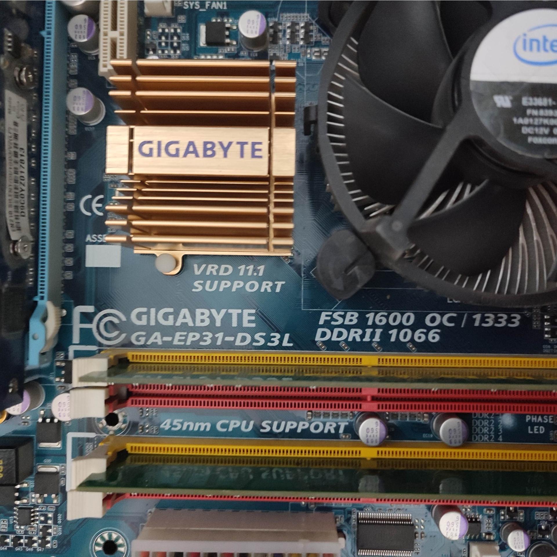 مادربرد DDR3 به همراه CPU و فن