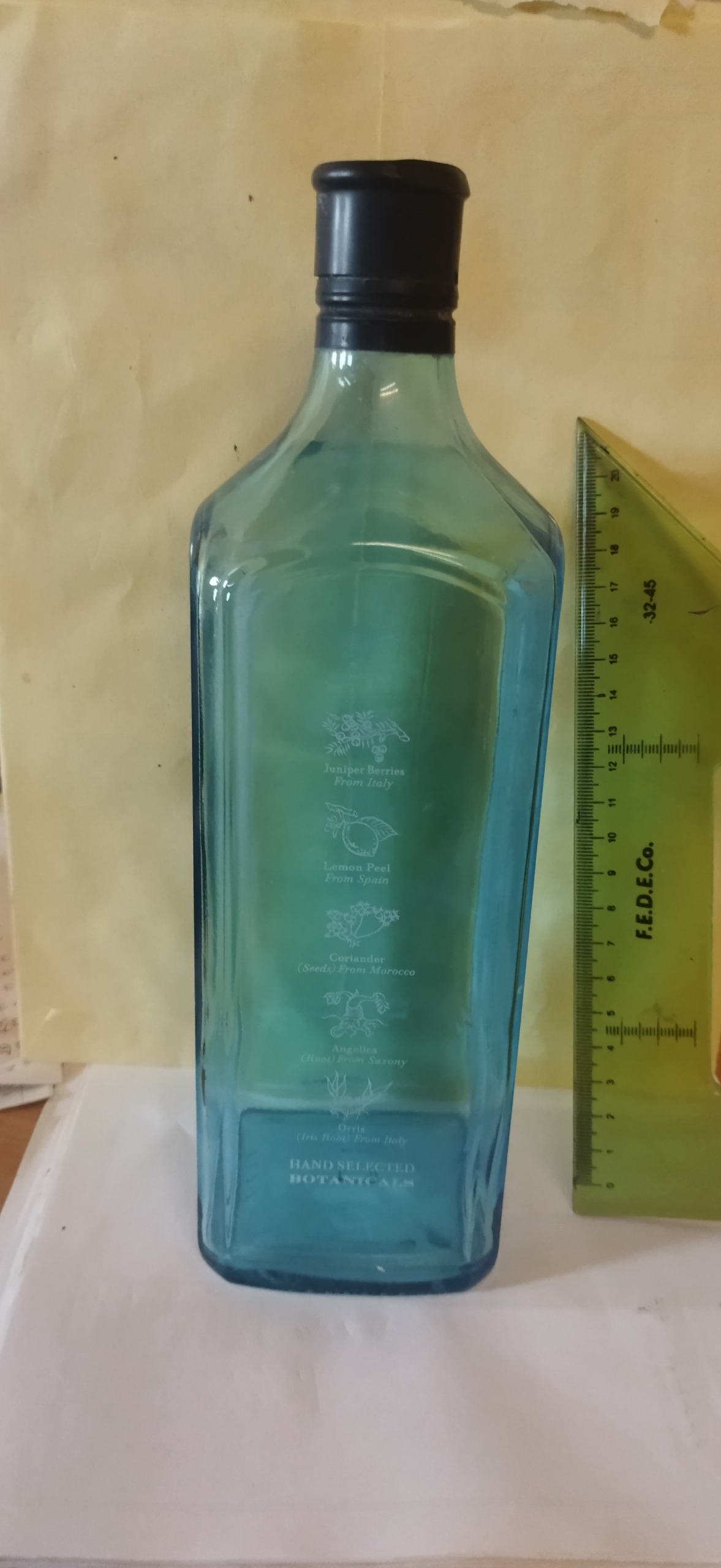 بطری خالی دکوری ابی رنگ