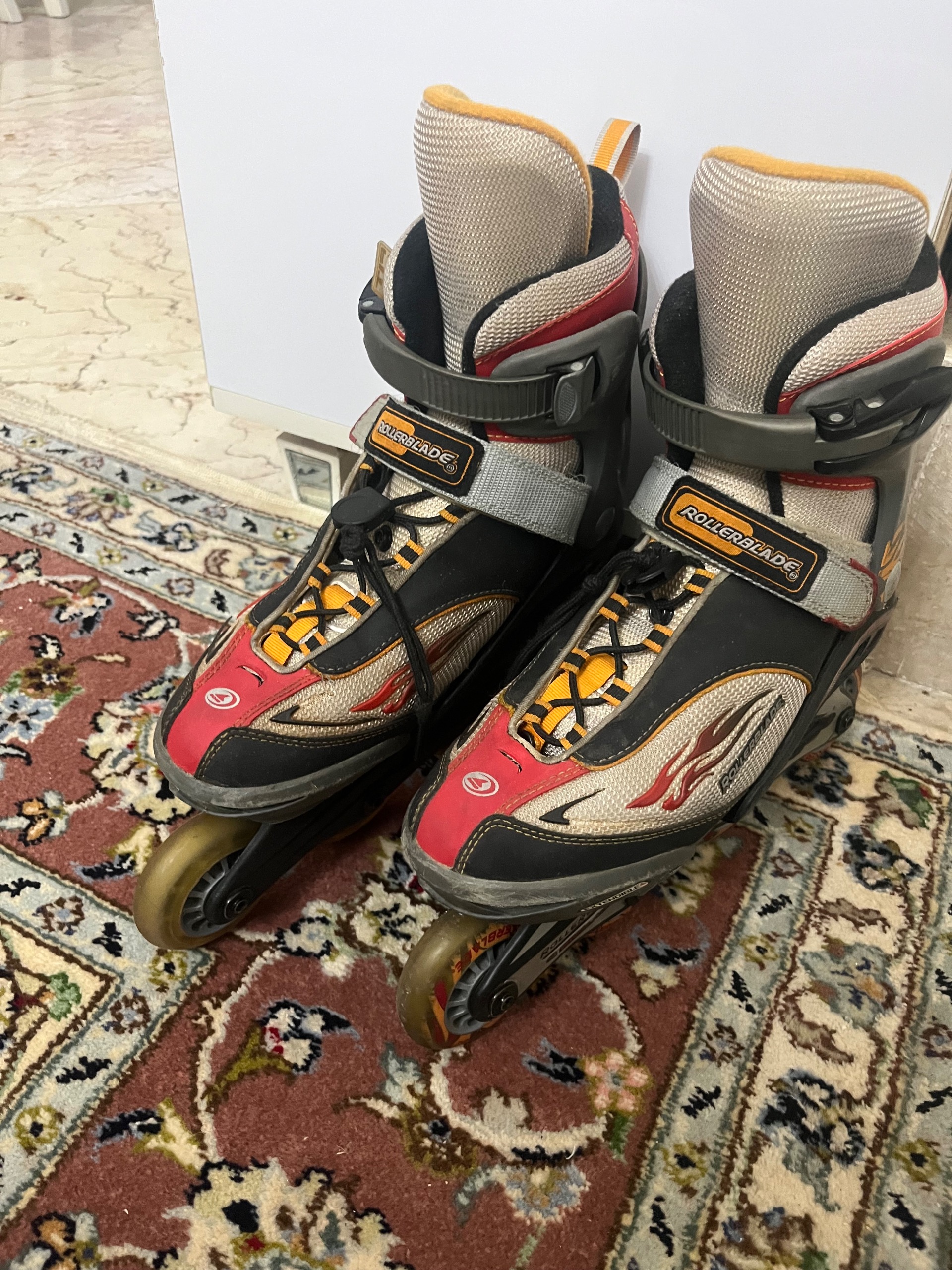 اسکیت رولربلید اصل