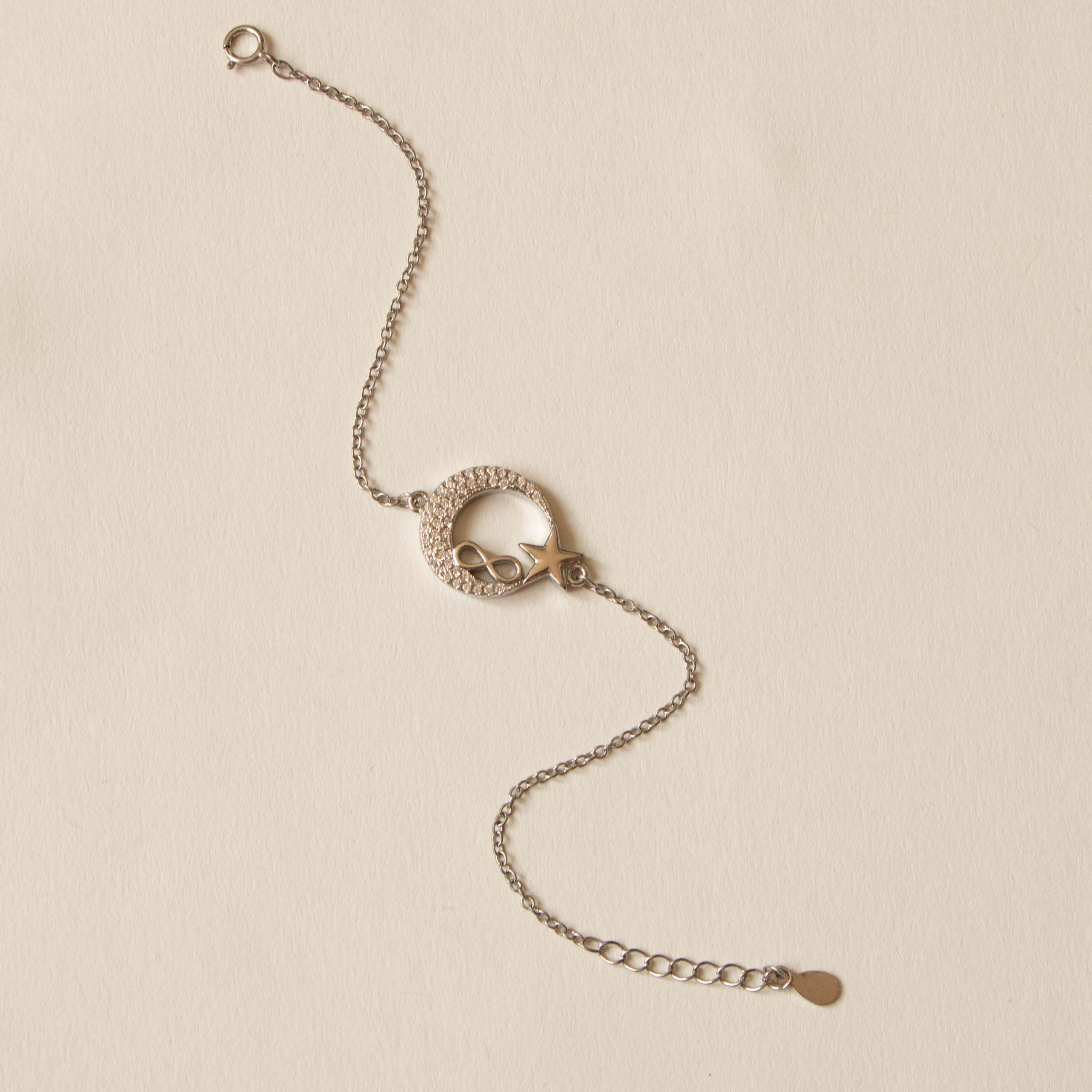 دستبند نقره زنانه طرح ماه و ستاره