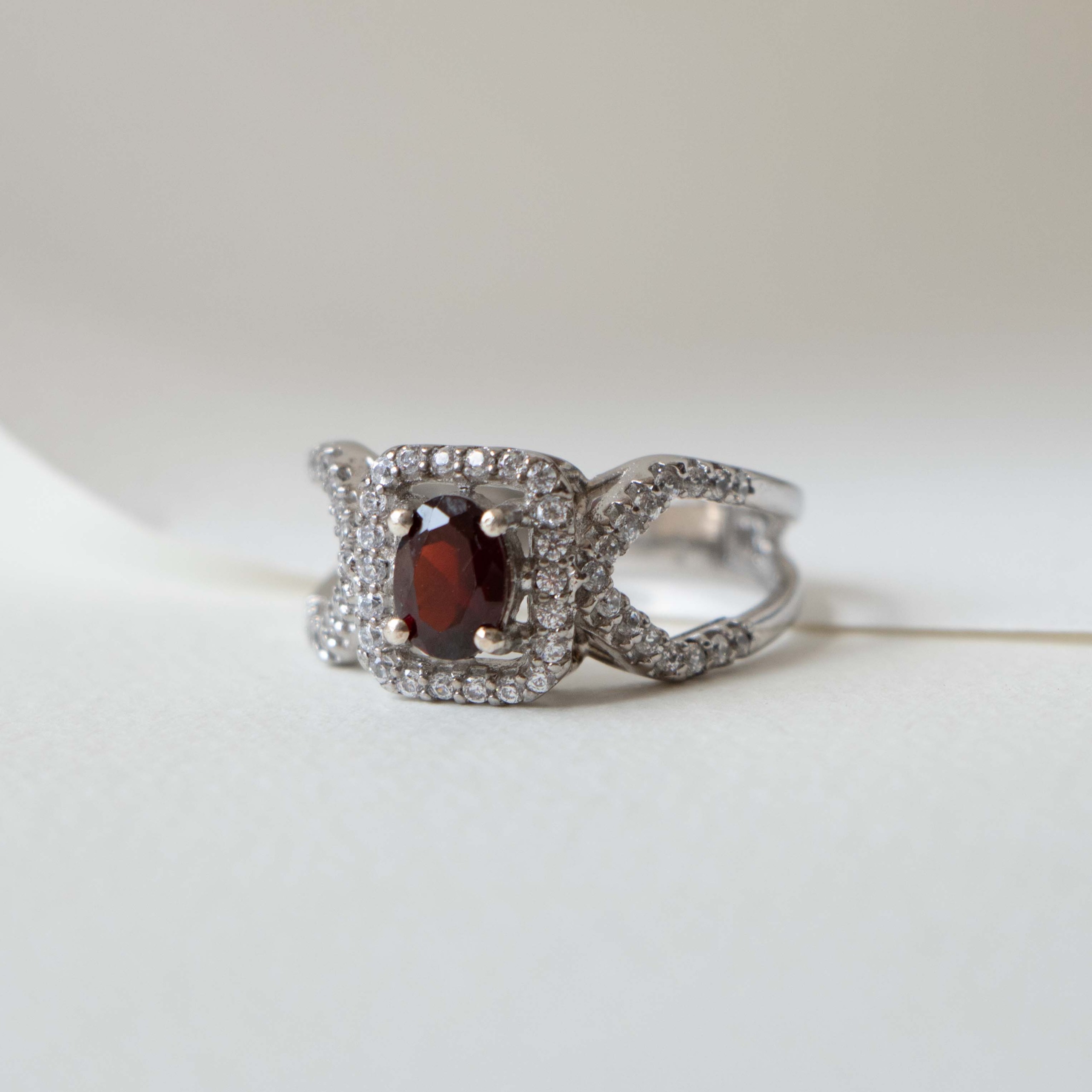 انگشتر زنانه نقره گارنت