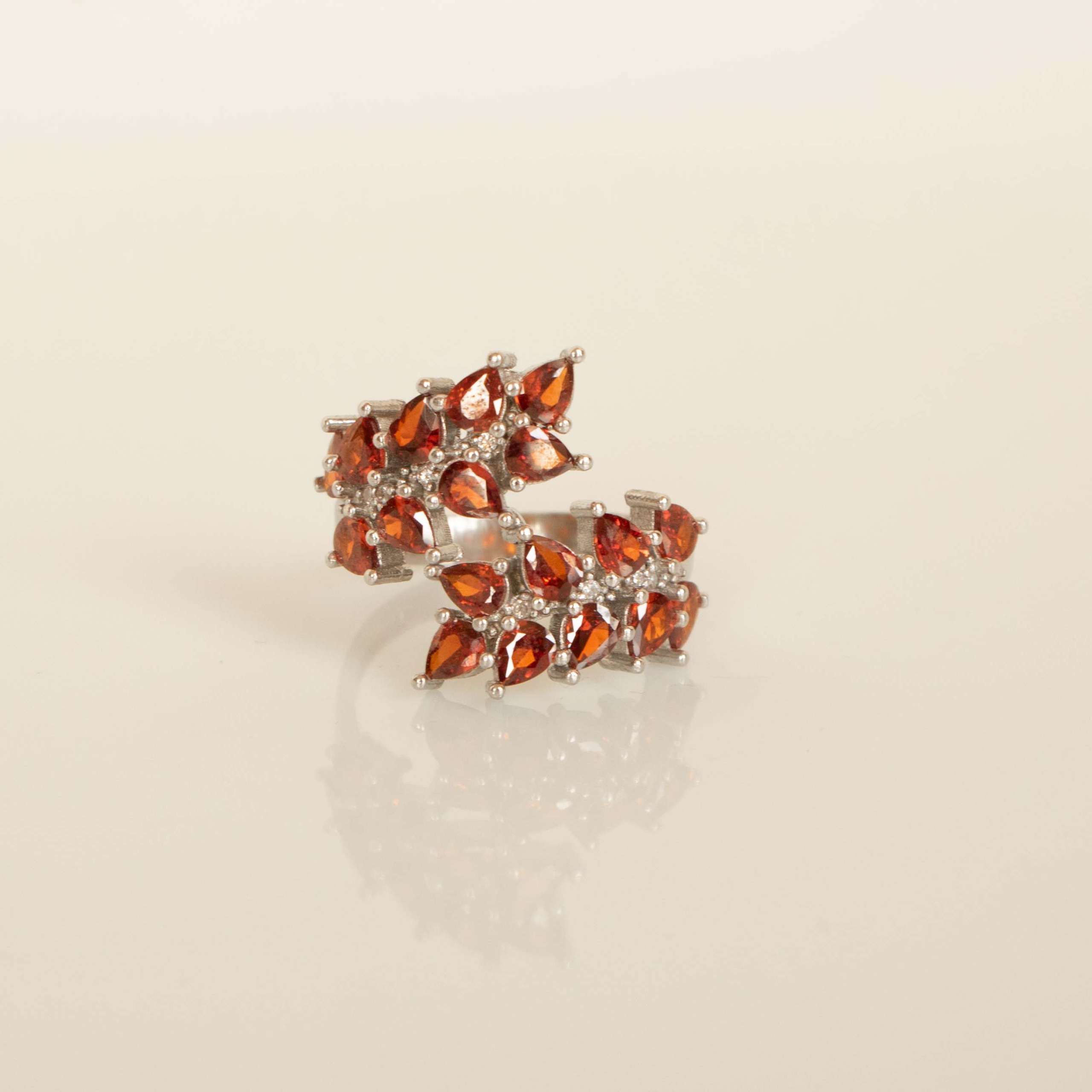 انگشتر زنانه نقره آبکاری طلا سفید