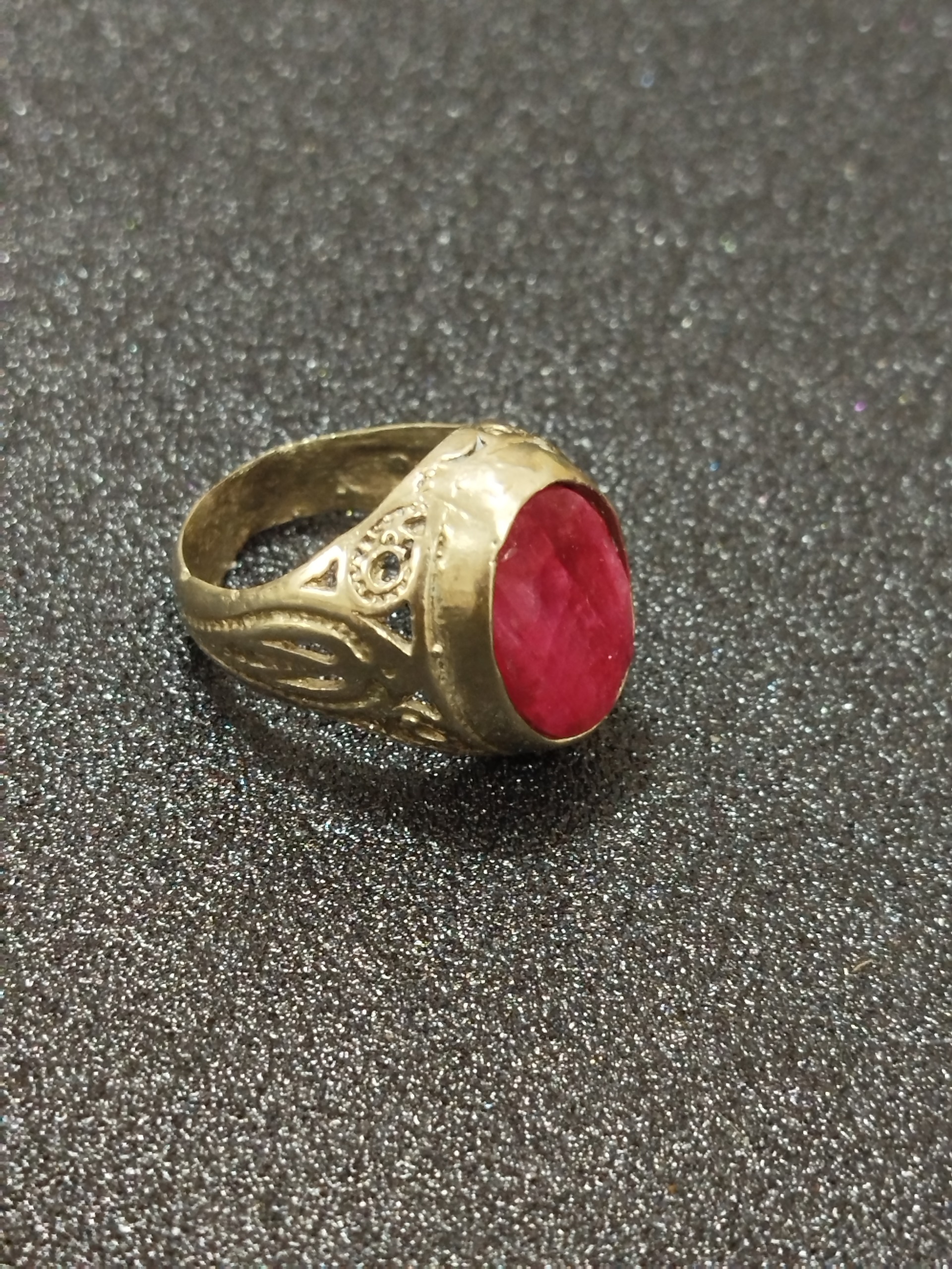 یاقوت آفریقایی برش هشت ضلعی