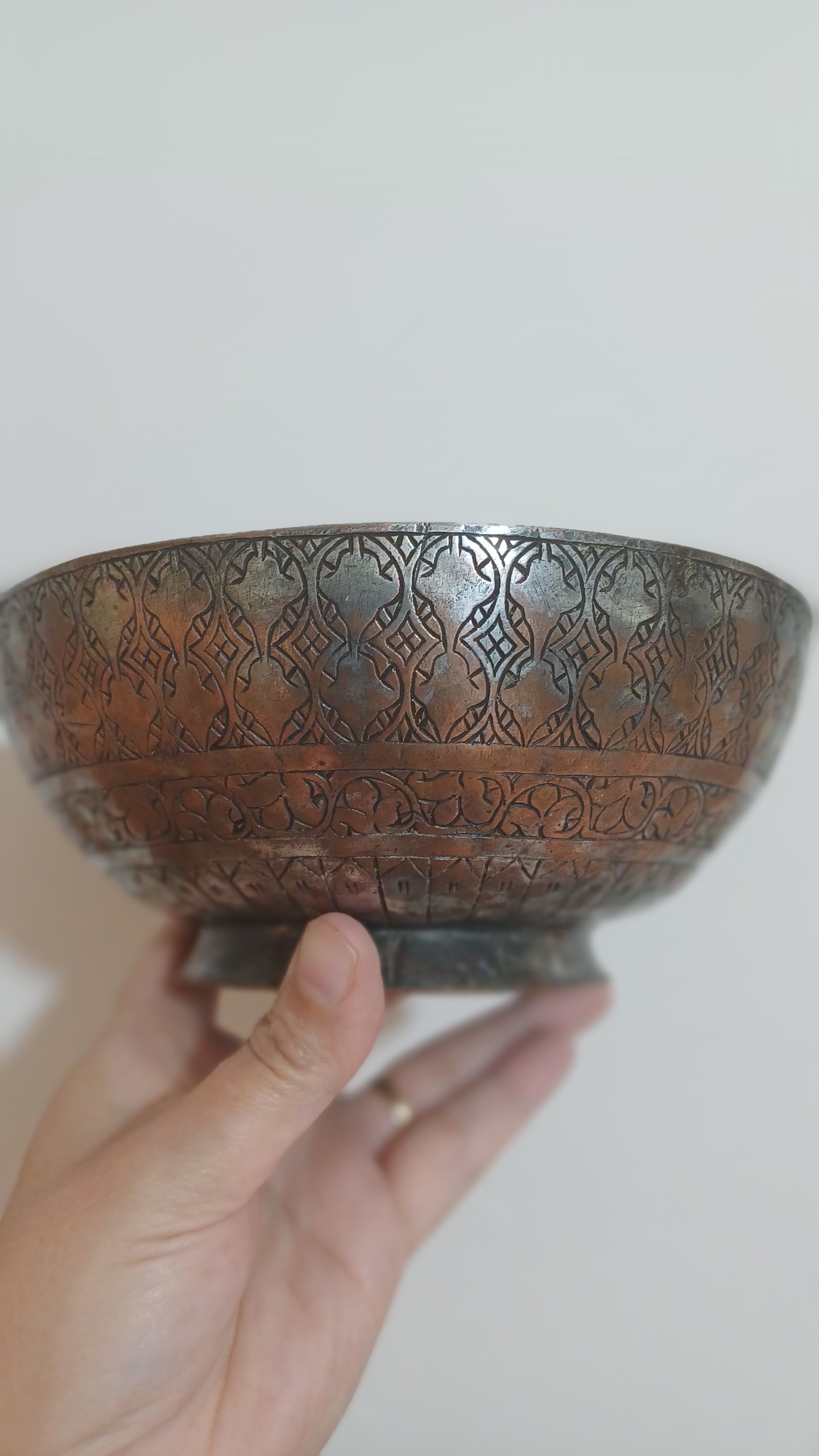 کاسه مسی قلمزنی