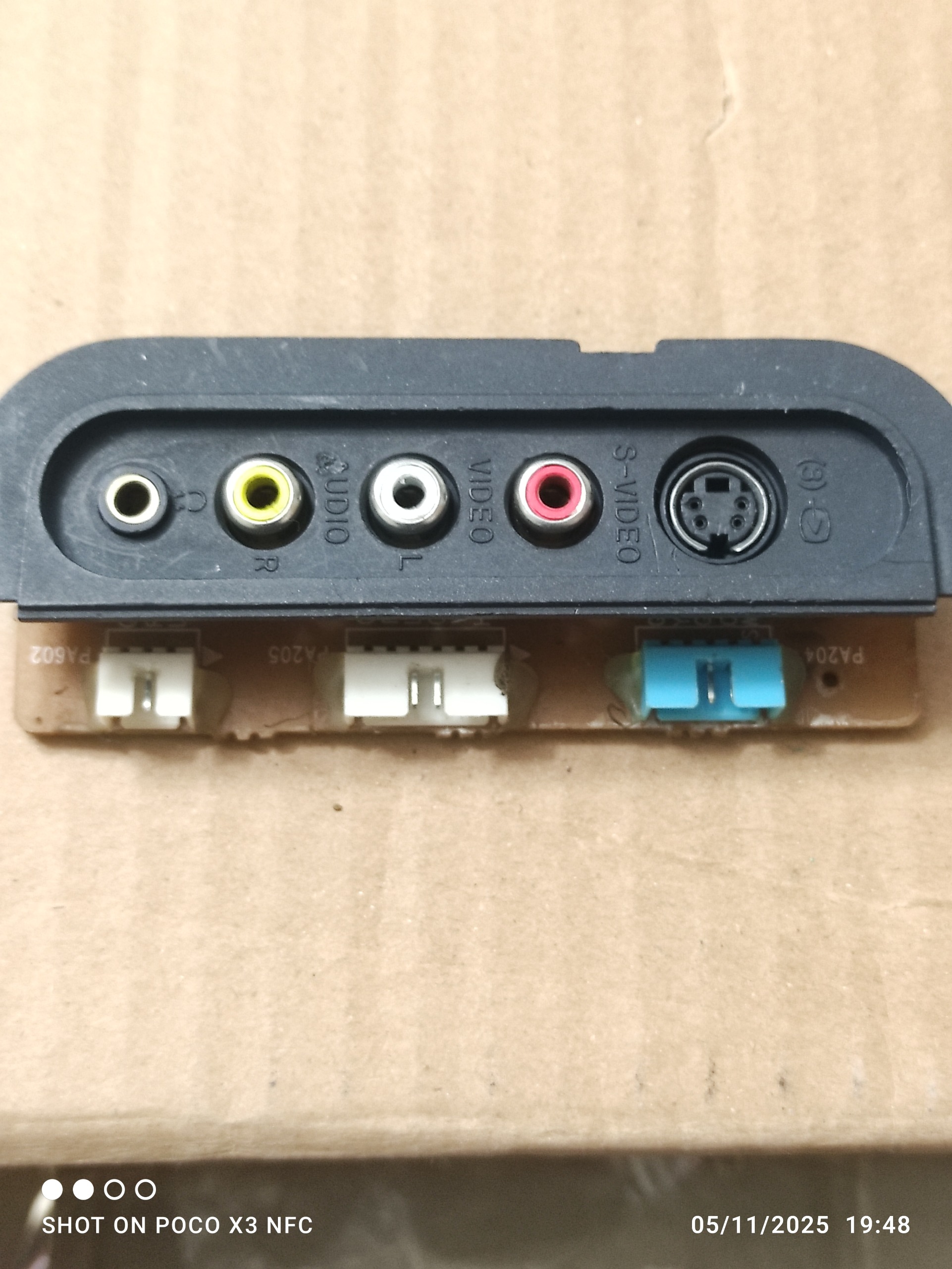 قطعه ورودی و خروجی تلویزیون