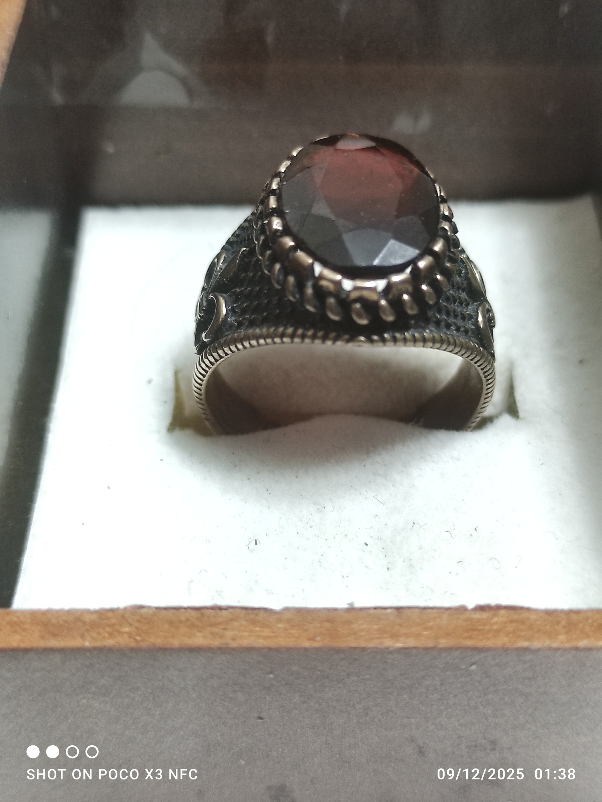 انگشتر با نگین اصل یاقوت سرخ