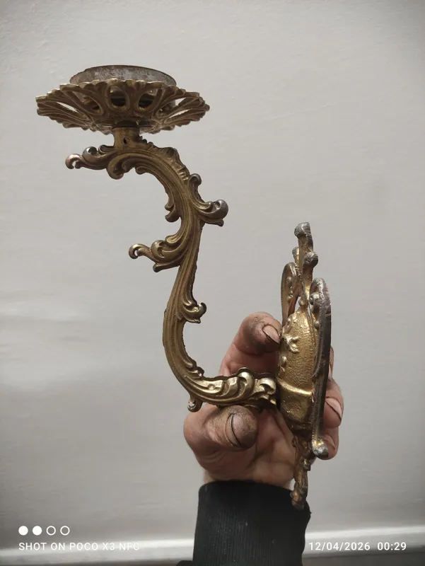 چراغ دیواری کلکسیونی