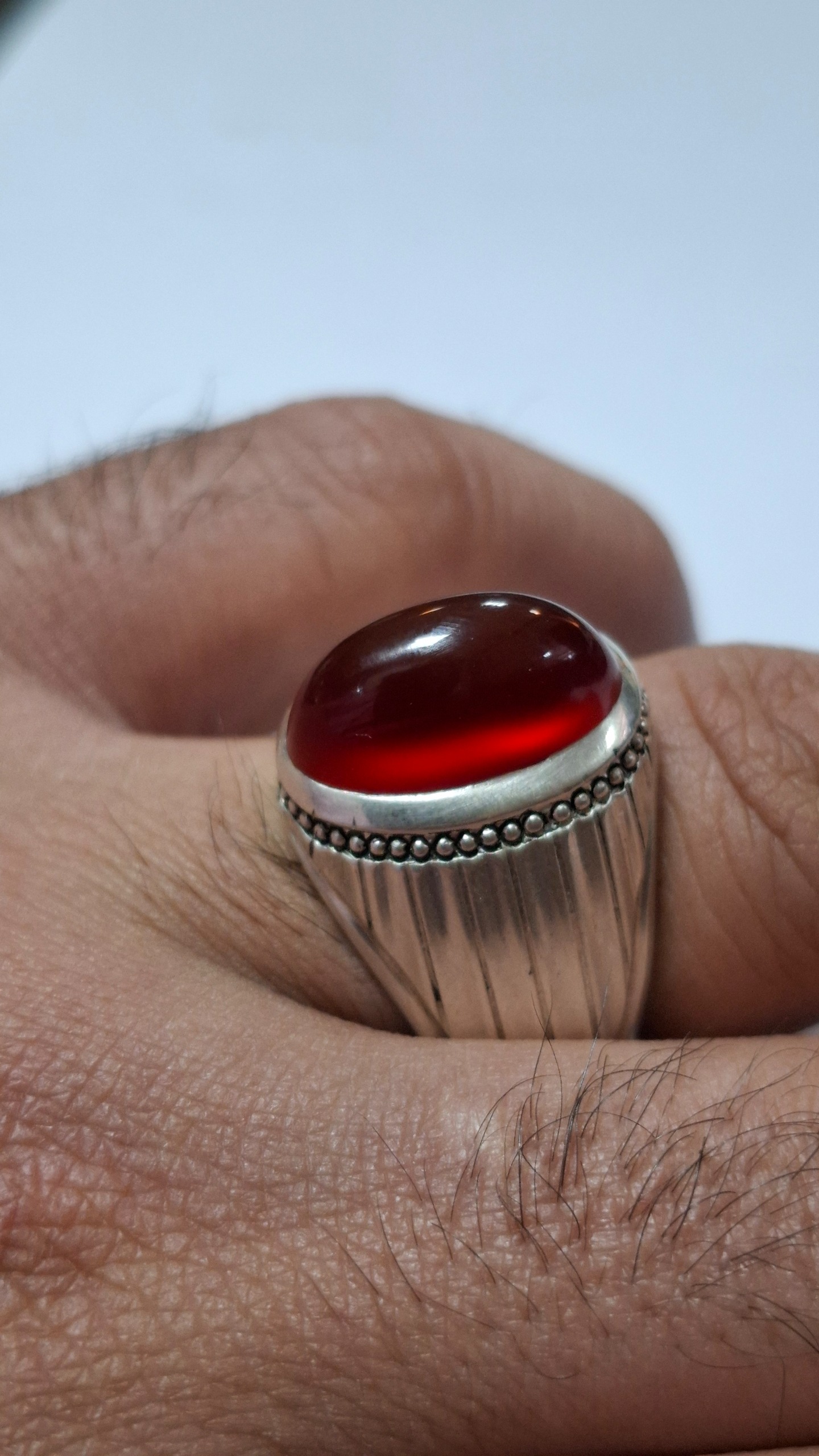 انگشتر عقیق سرخ