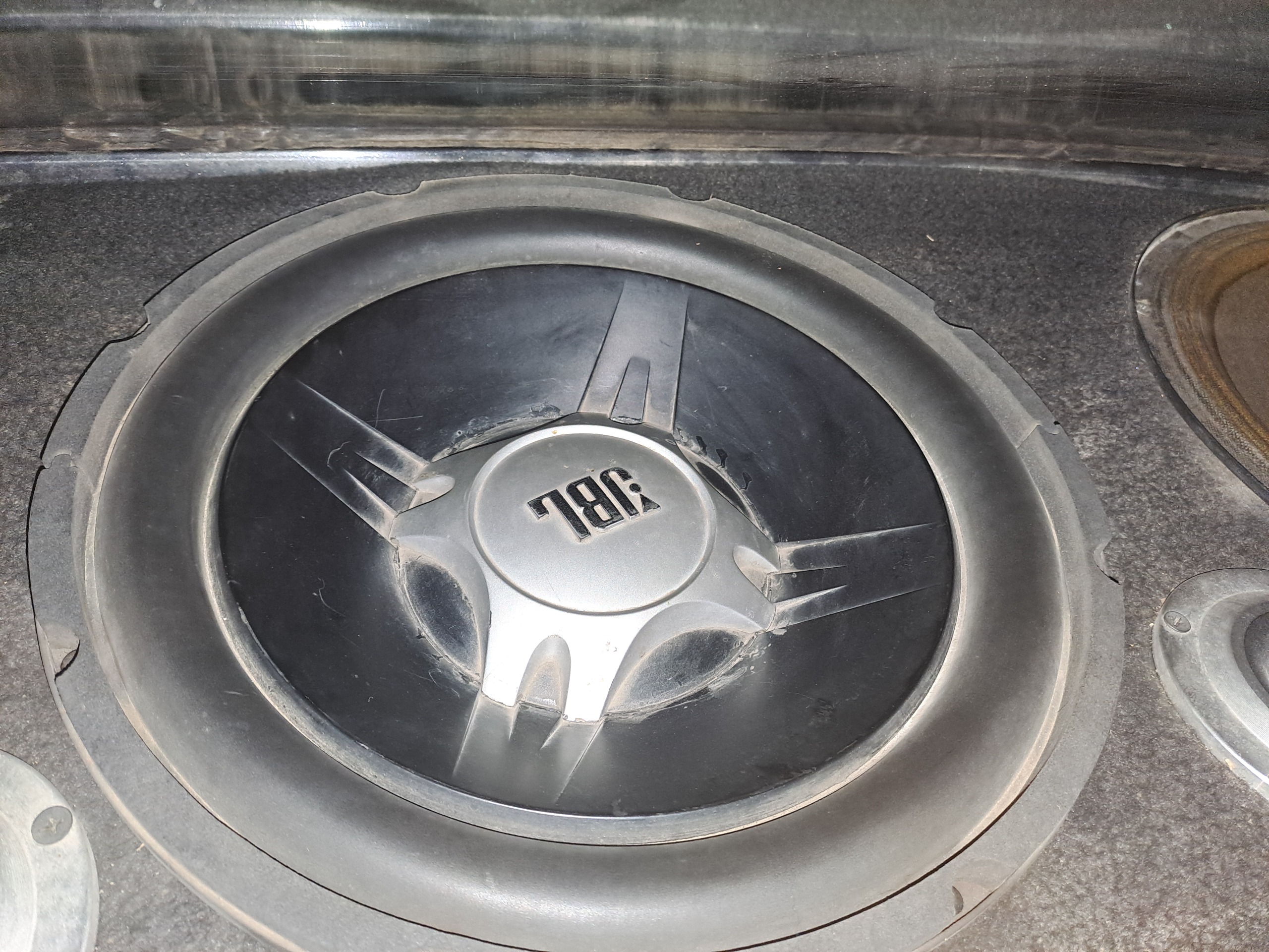 ساب JBL 1200