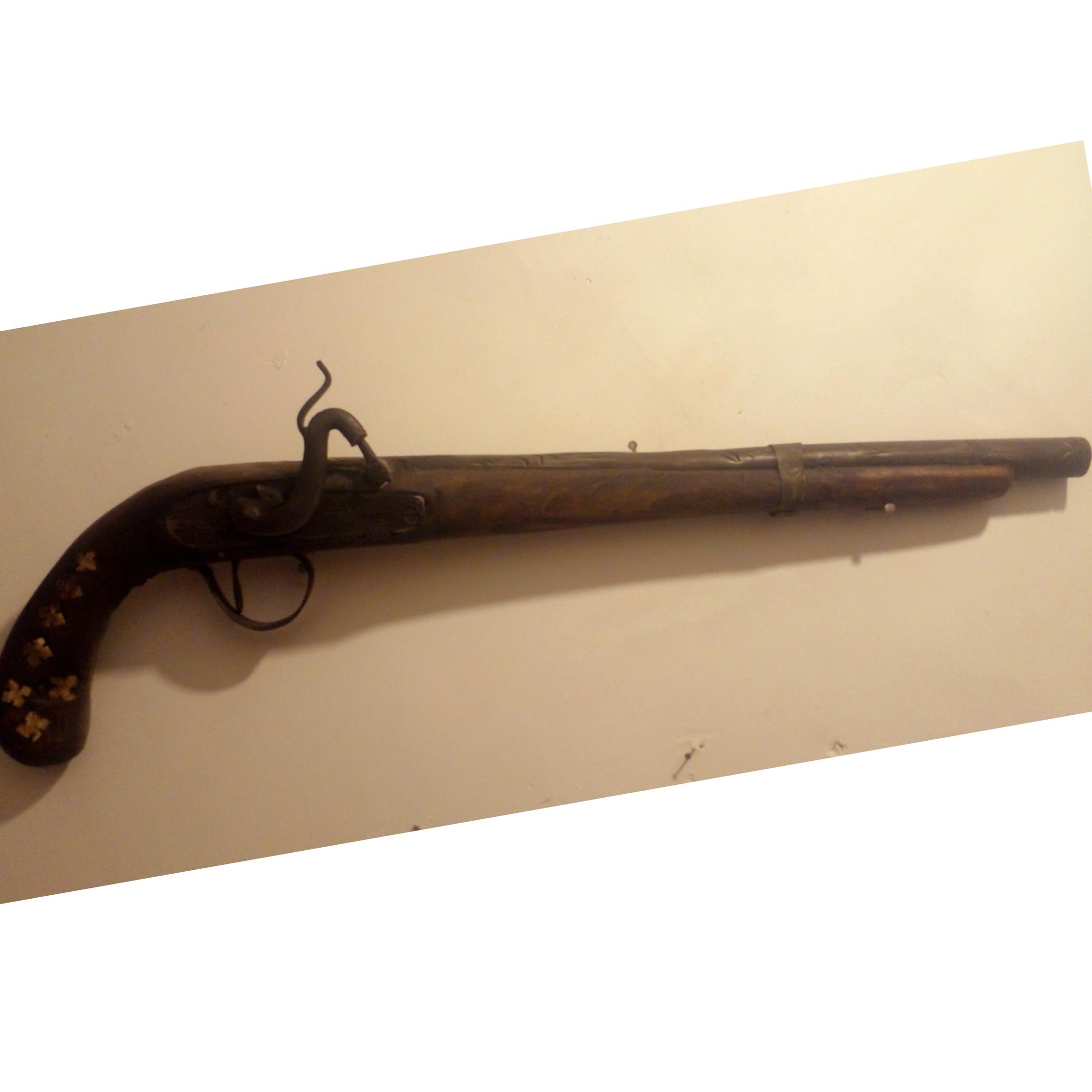 تفنگ چوبی دکوری