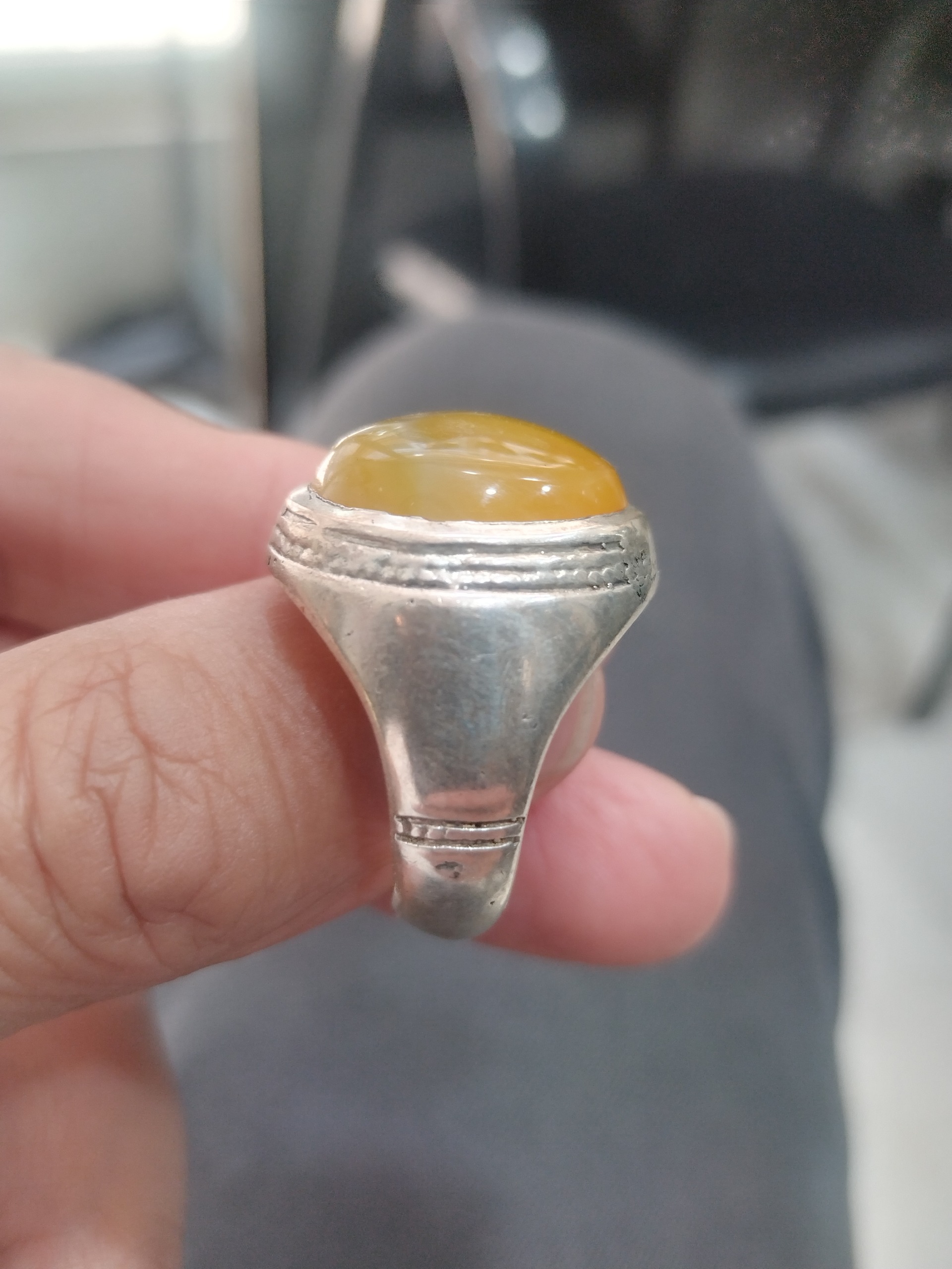 انگشتر عقیق زرد یمنی