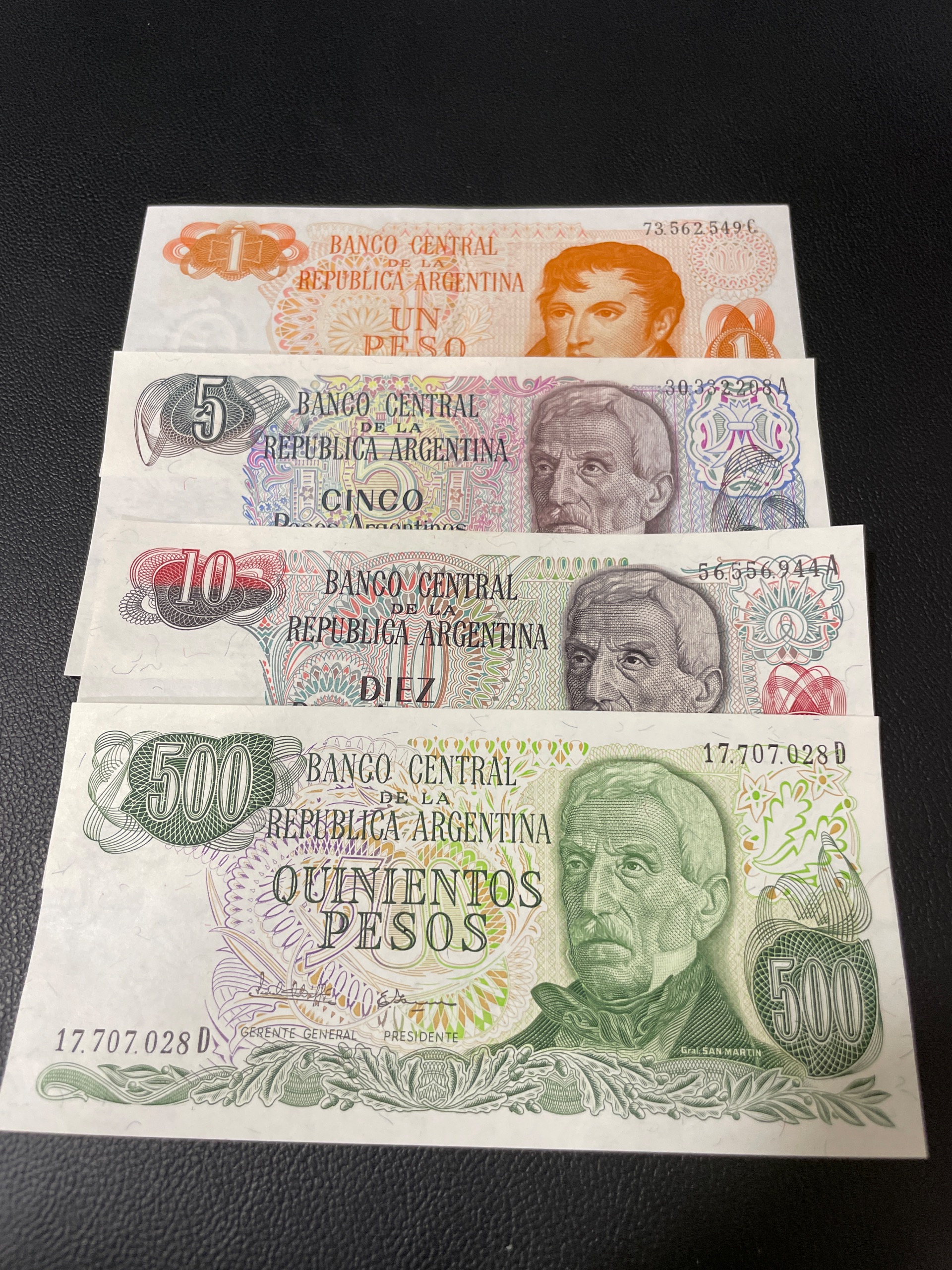 نیم ست قدیمی آرژانتین