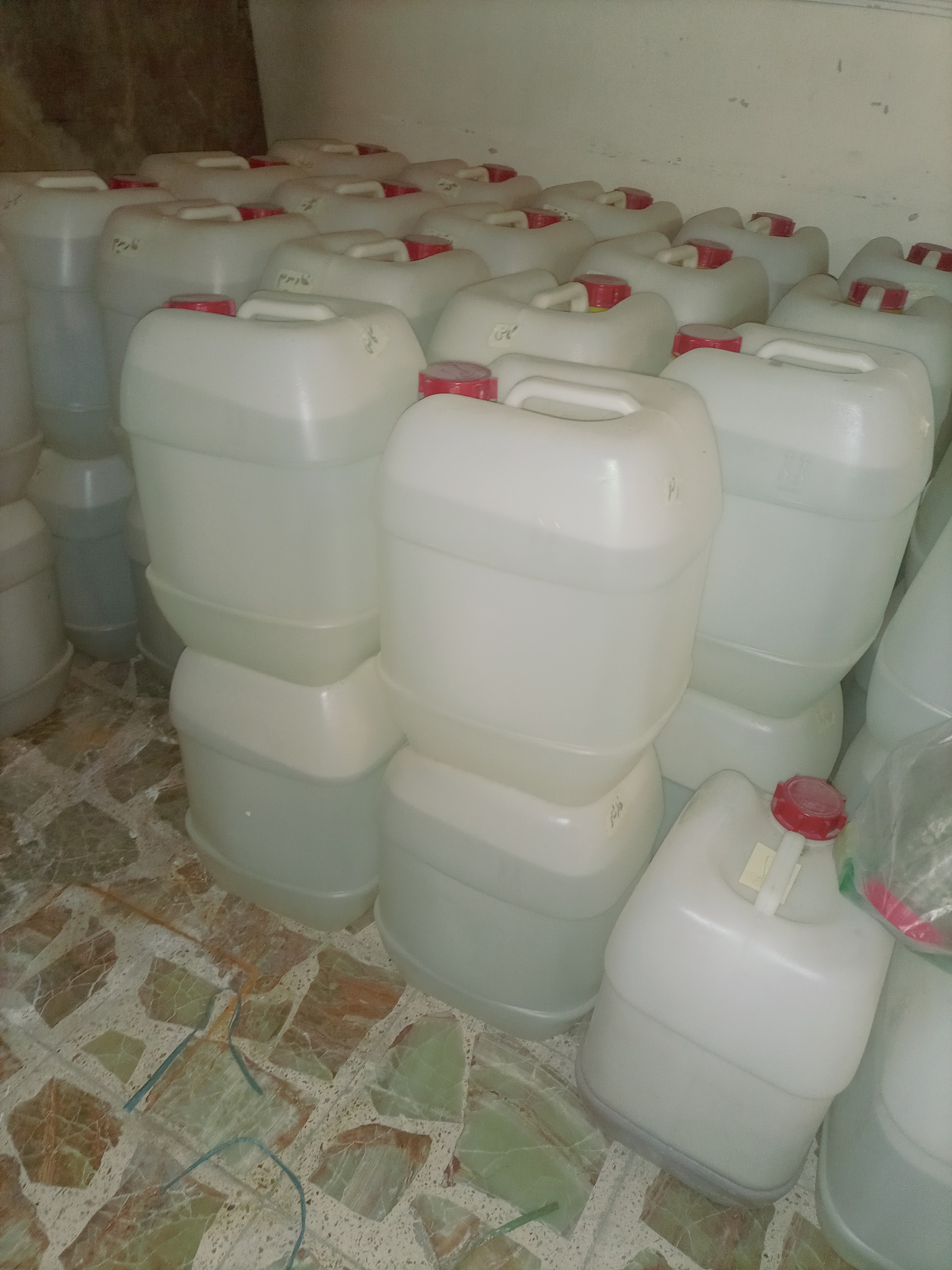 عرق نعنا سنتی 20 لیتری