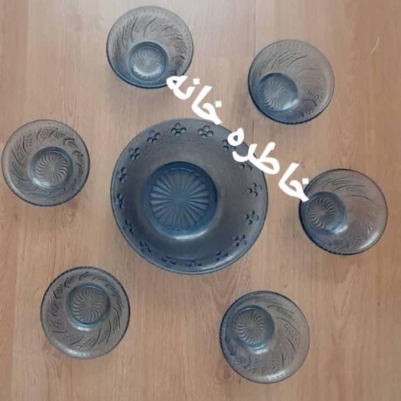 انارخوری آبی شیشه ای قدیمی( توضیحات)
