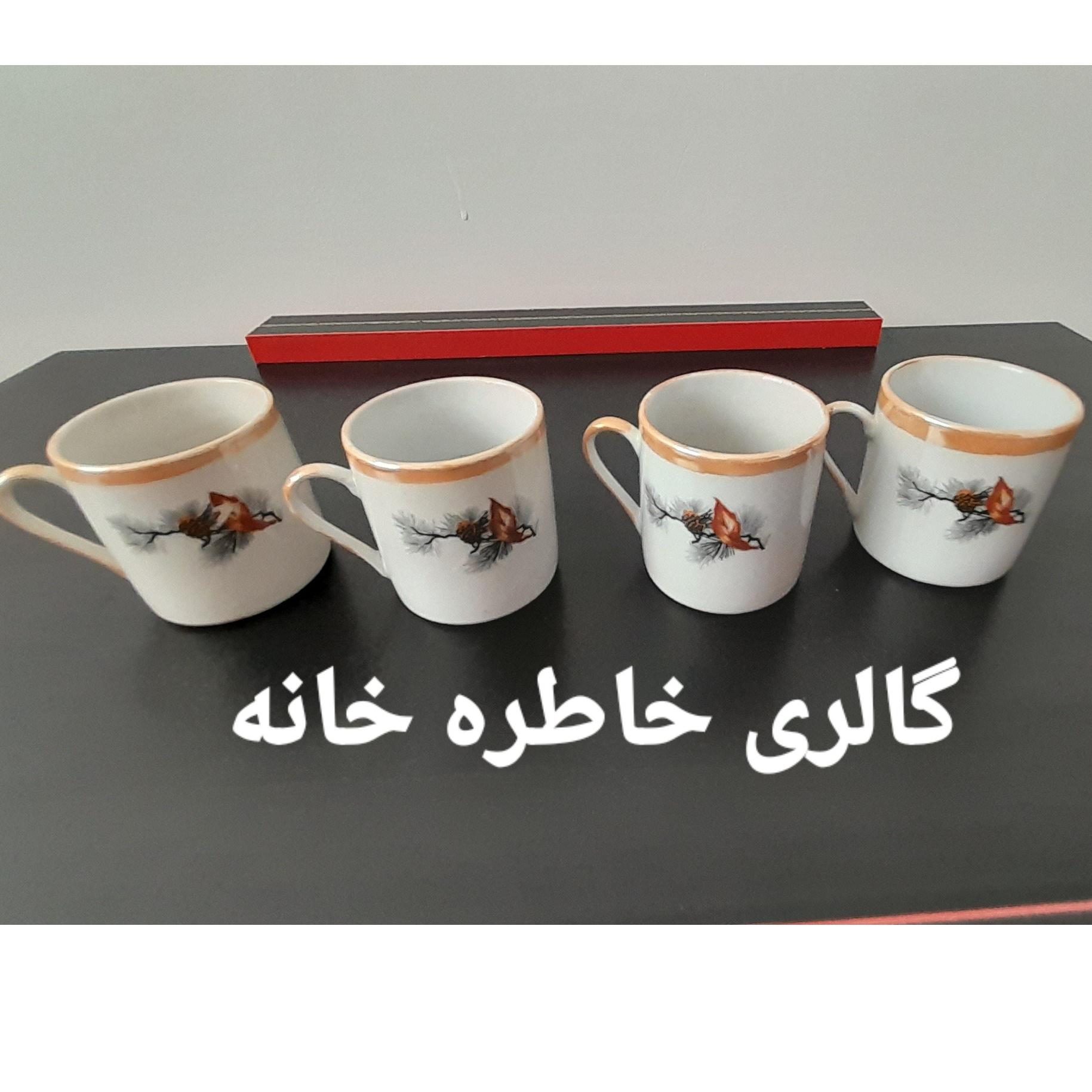 فنجان چینی کوچک قدیمی