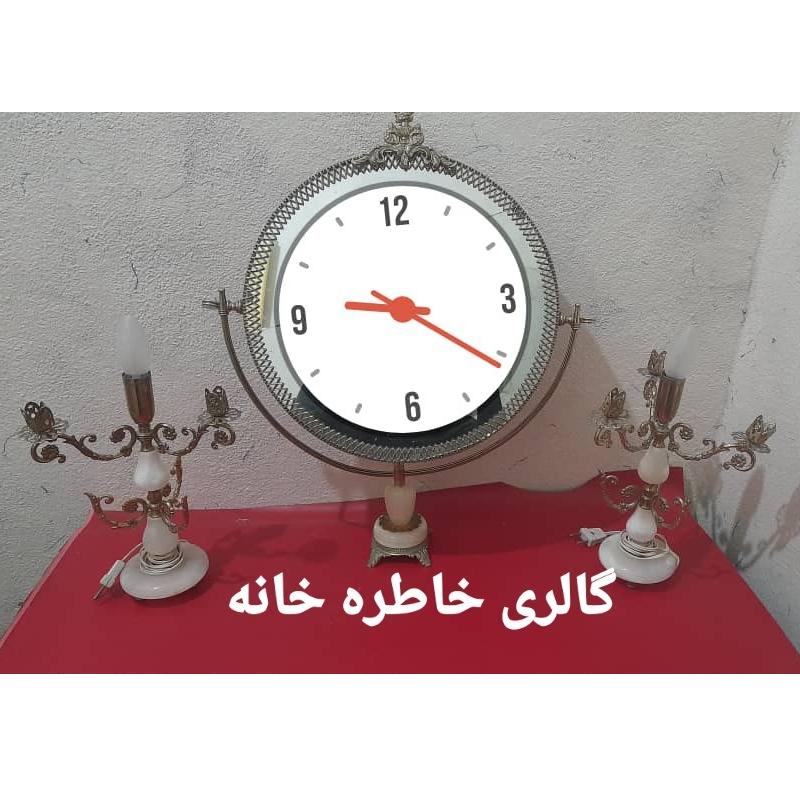 قاب آینه وشمعدان قدیمی برنجی.توضیحات