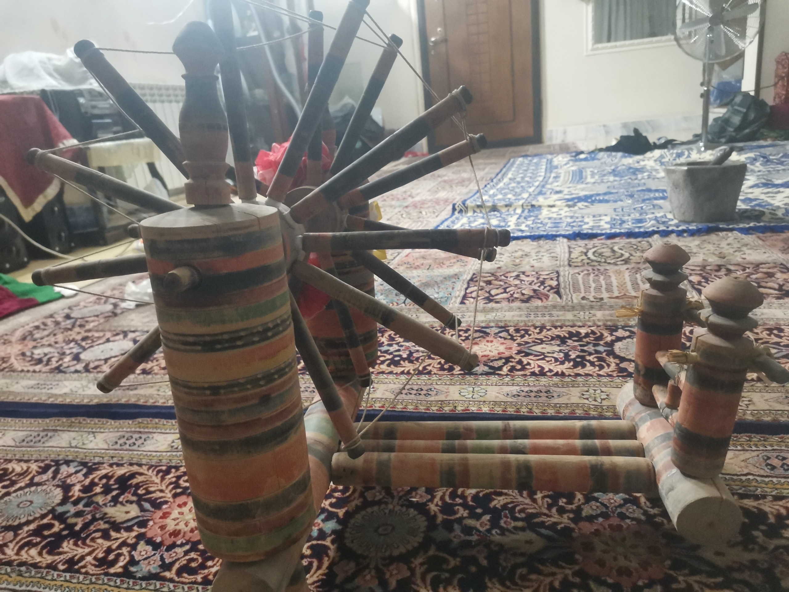 چرخ نخ ریسی قدیمی