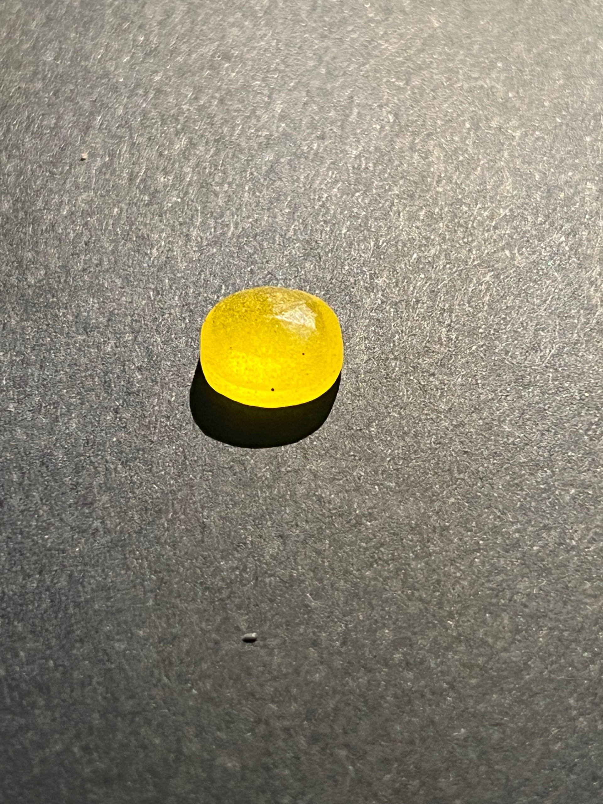 نگین یاقوت زرد آفریقا بسیار زیبا و کمیاب