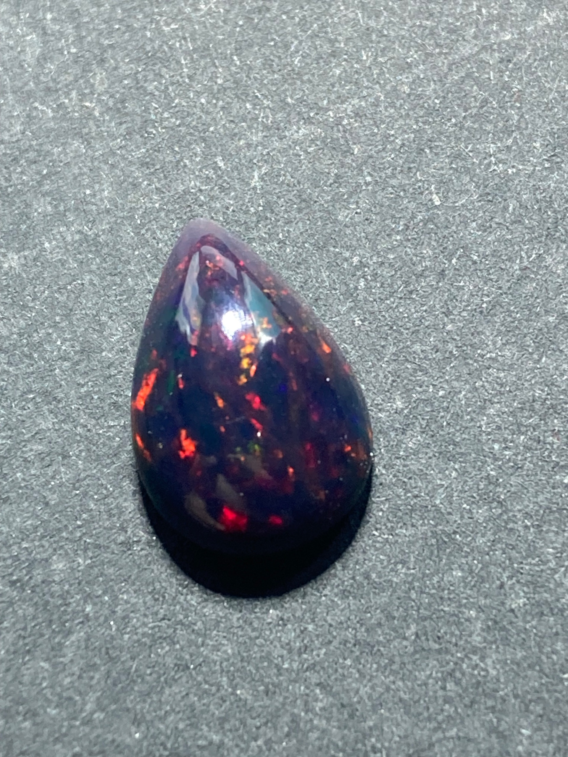 نگین اپال آتشین اتیوپی