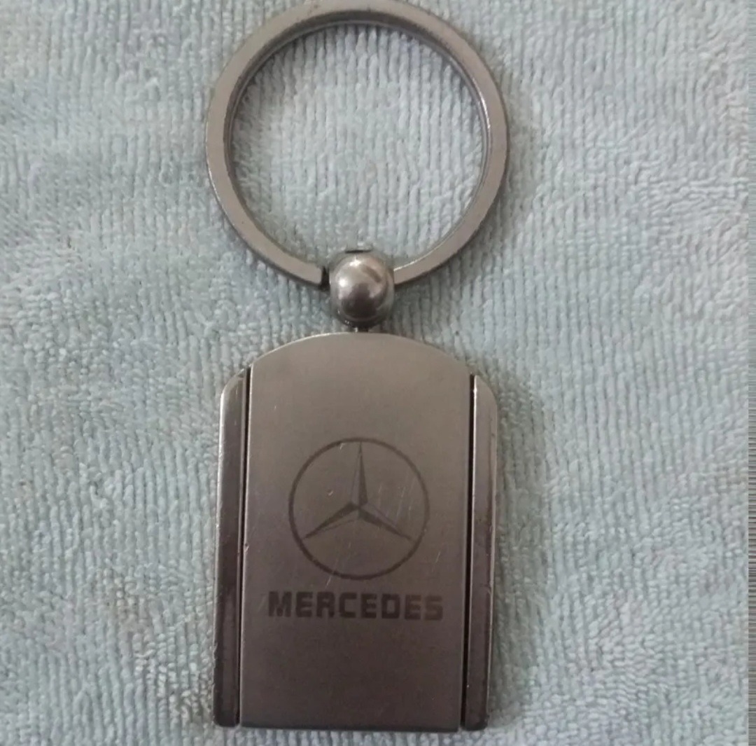 جا کلیدی مرسدس دارای جای عکس