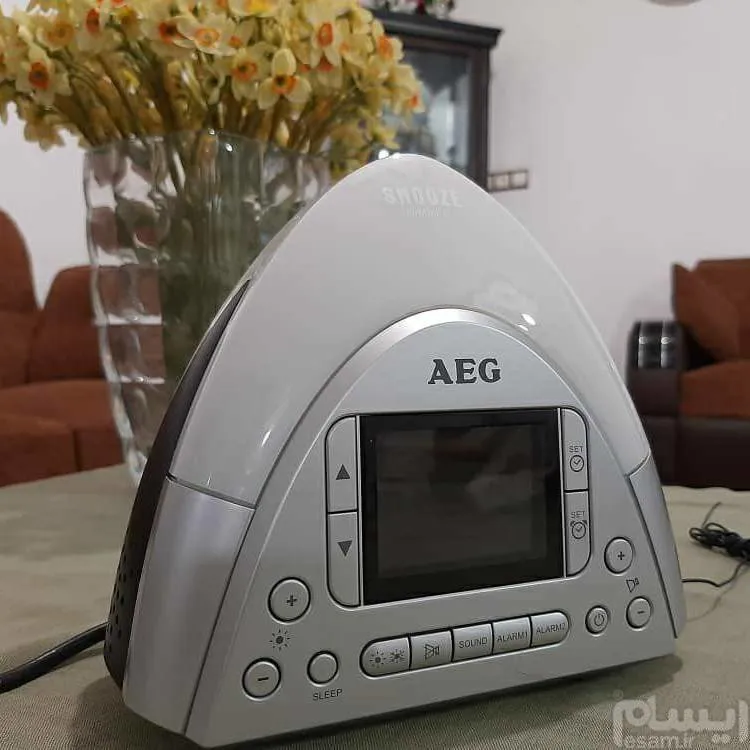رادیو ساعت اورجینال AEG . رادیو و شب خواب