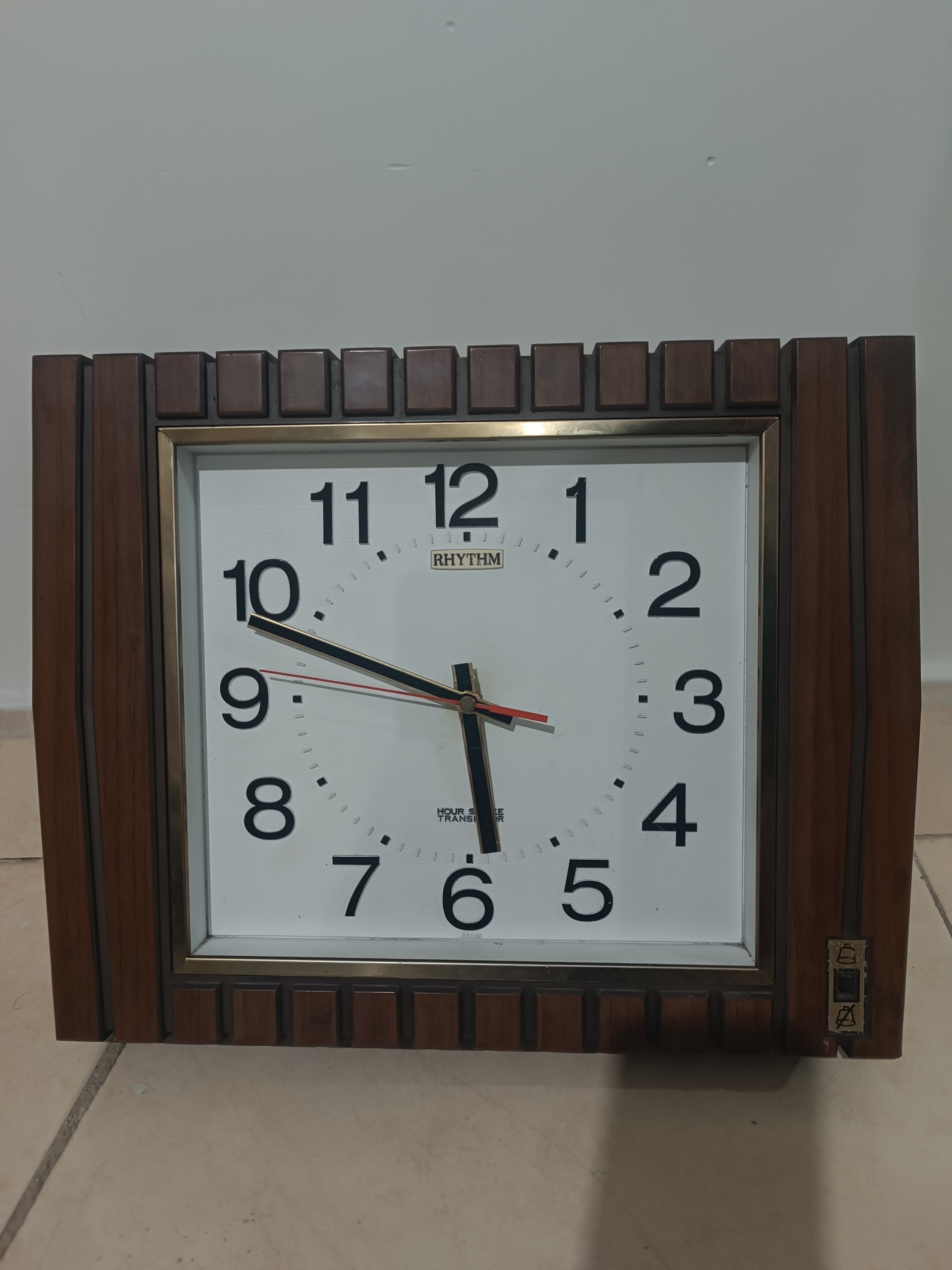 ساعت دیواری rhythm