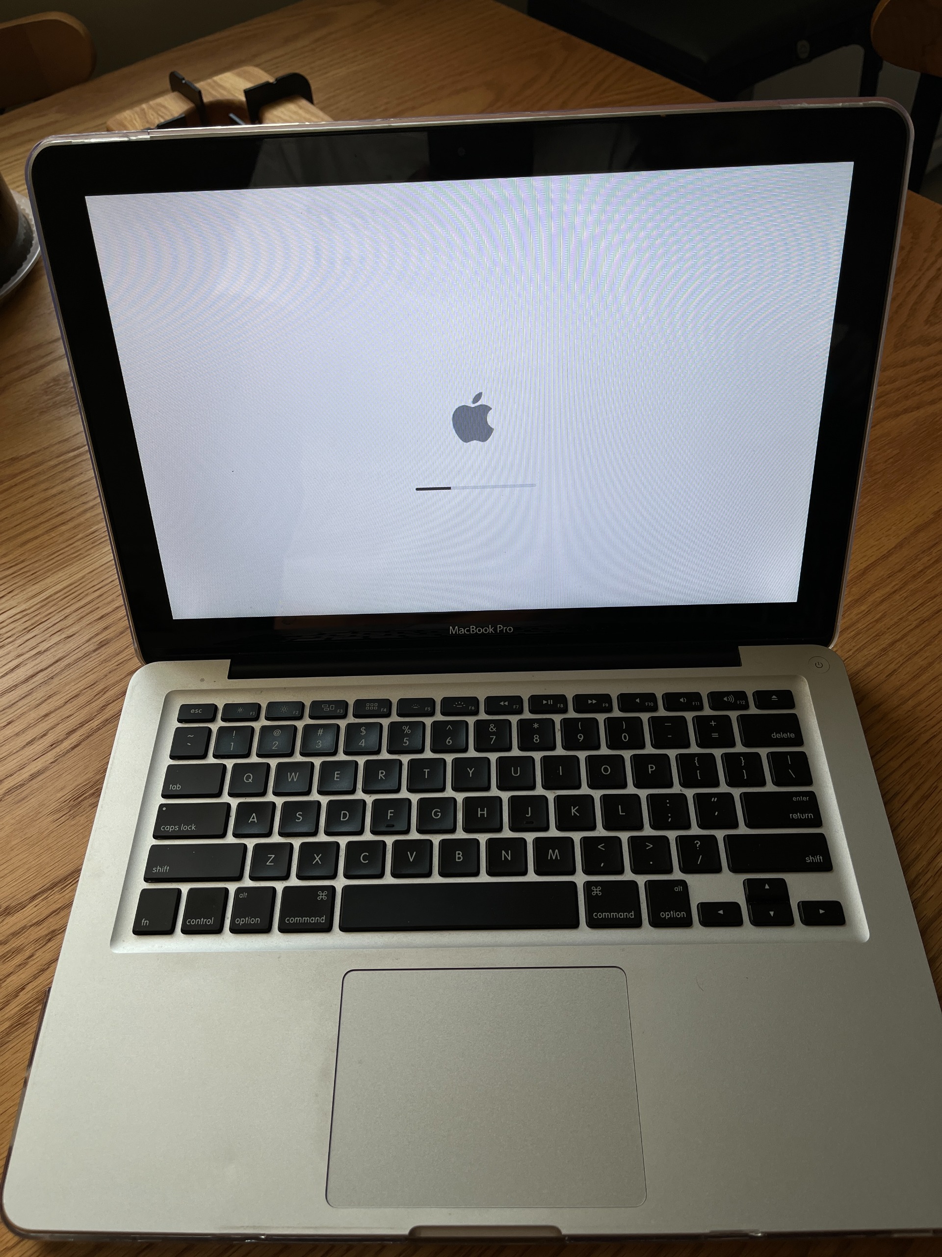 لپ تاپ اپل مک بوک پرو 13 اینچ 2011 با cpu Core i5