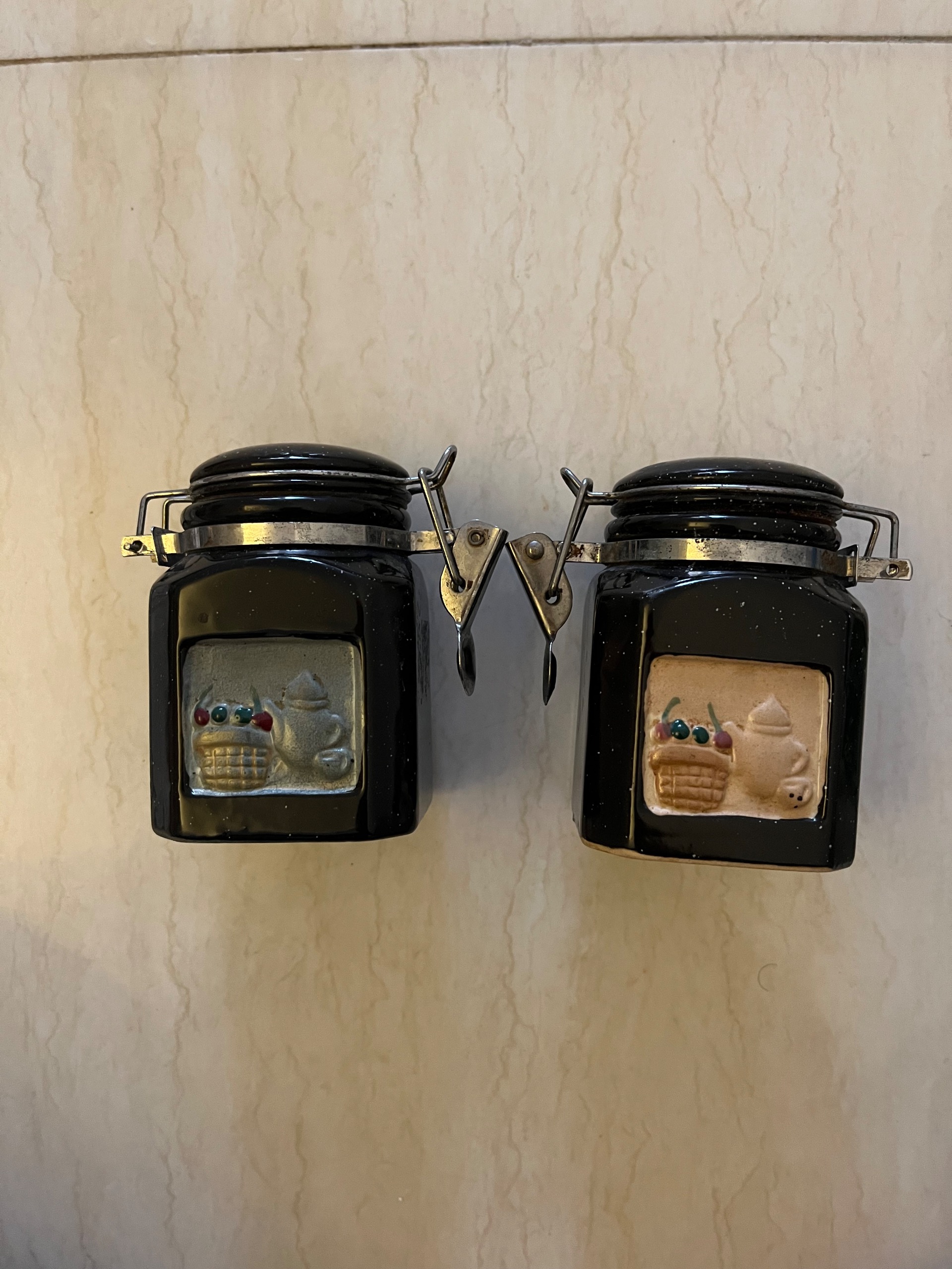 جا ادویه ای قدیمی