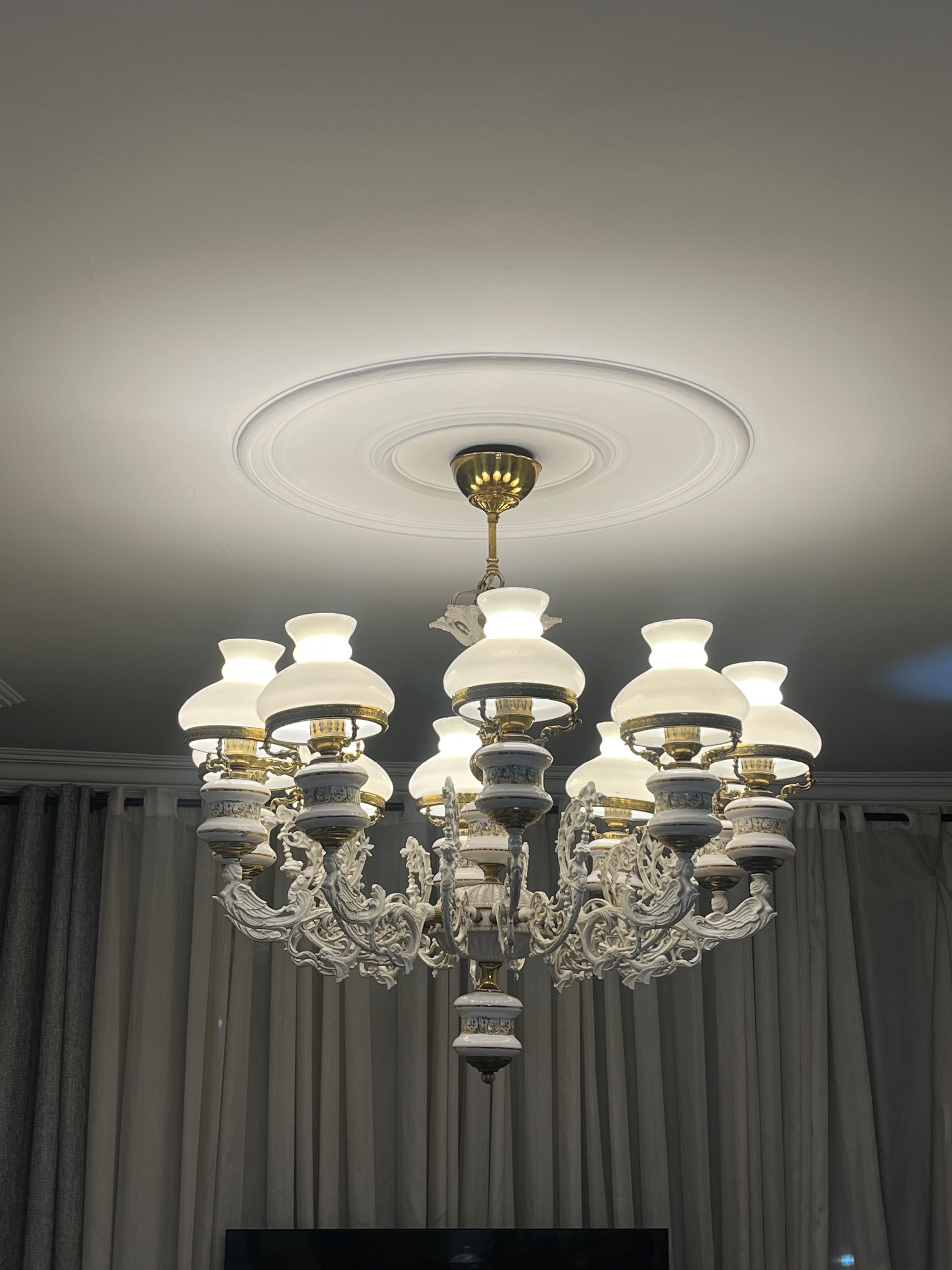 لوستر ایتالیایی قدیمی