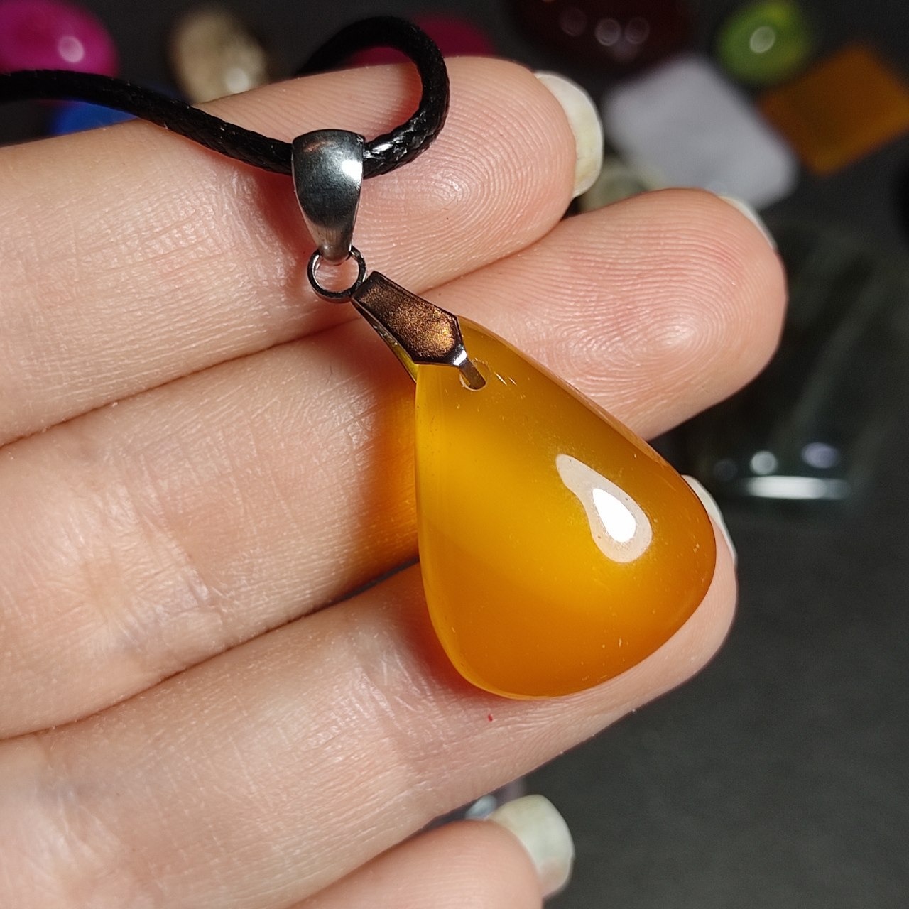 گردنبند سنگ عقیق عسلی معدنی  کد  10079