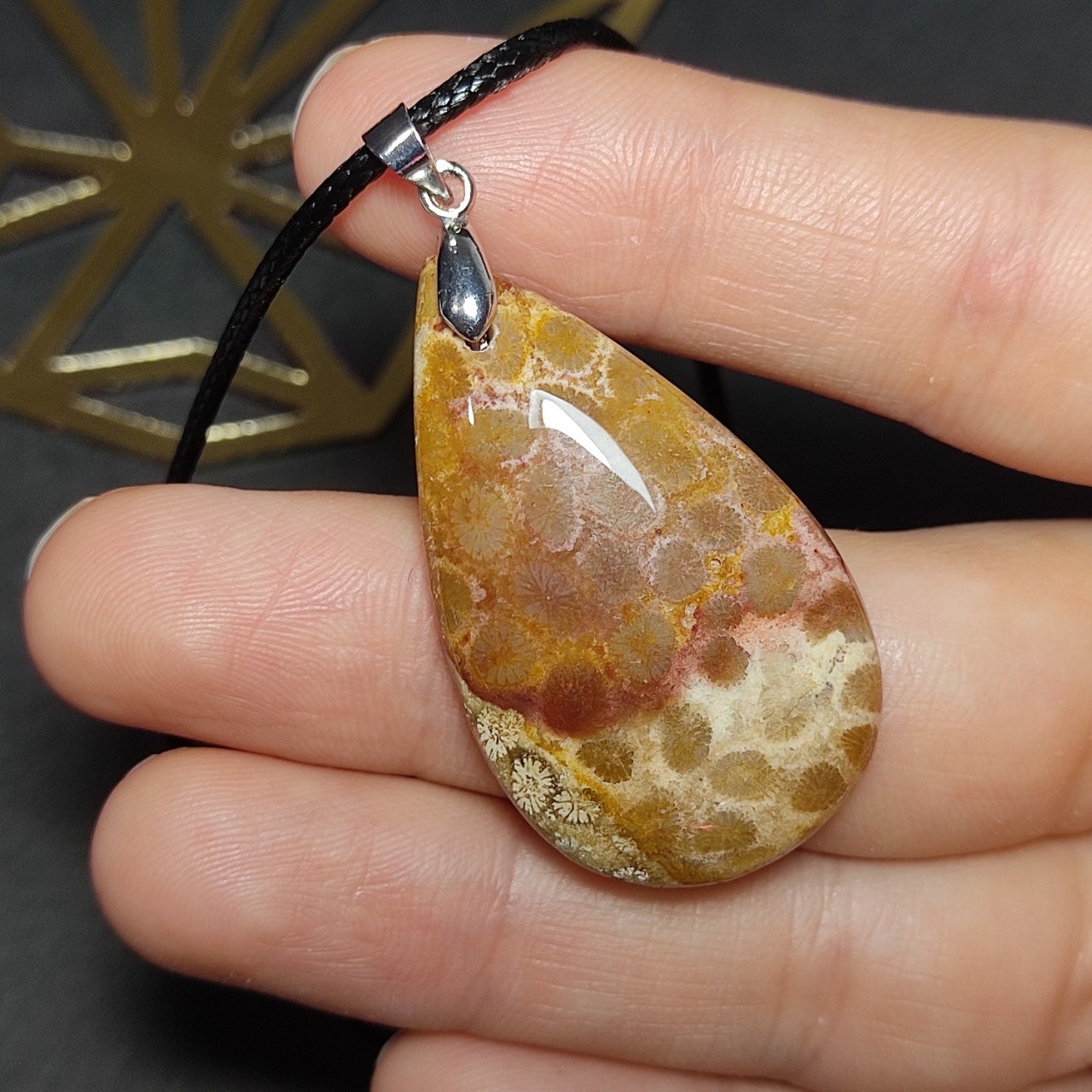 آویز گردنبند سنگ طبیعی فسیل مرجان معدنی کد 10174