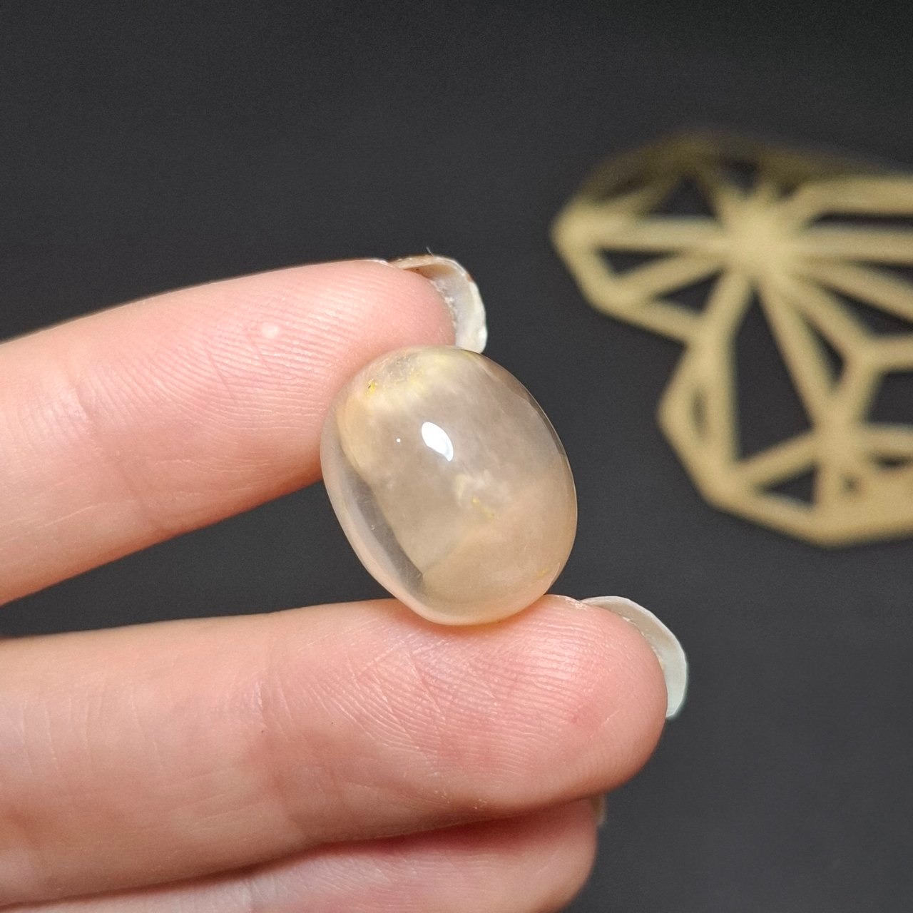 نگین سنگ طبیعی کوارتز خاص معدنی  کد 10359