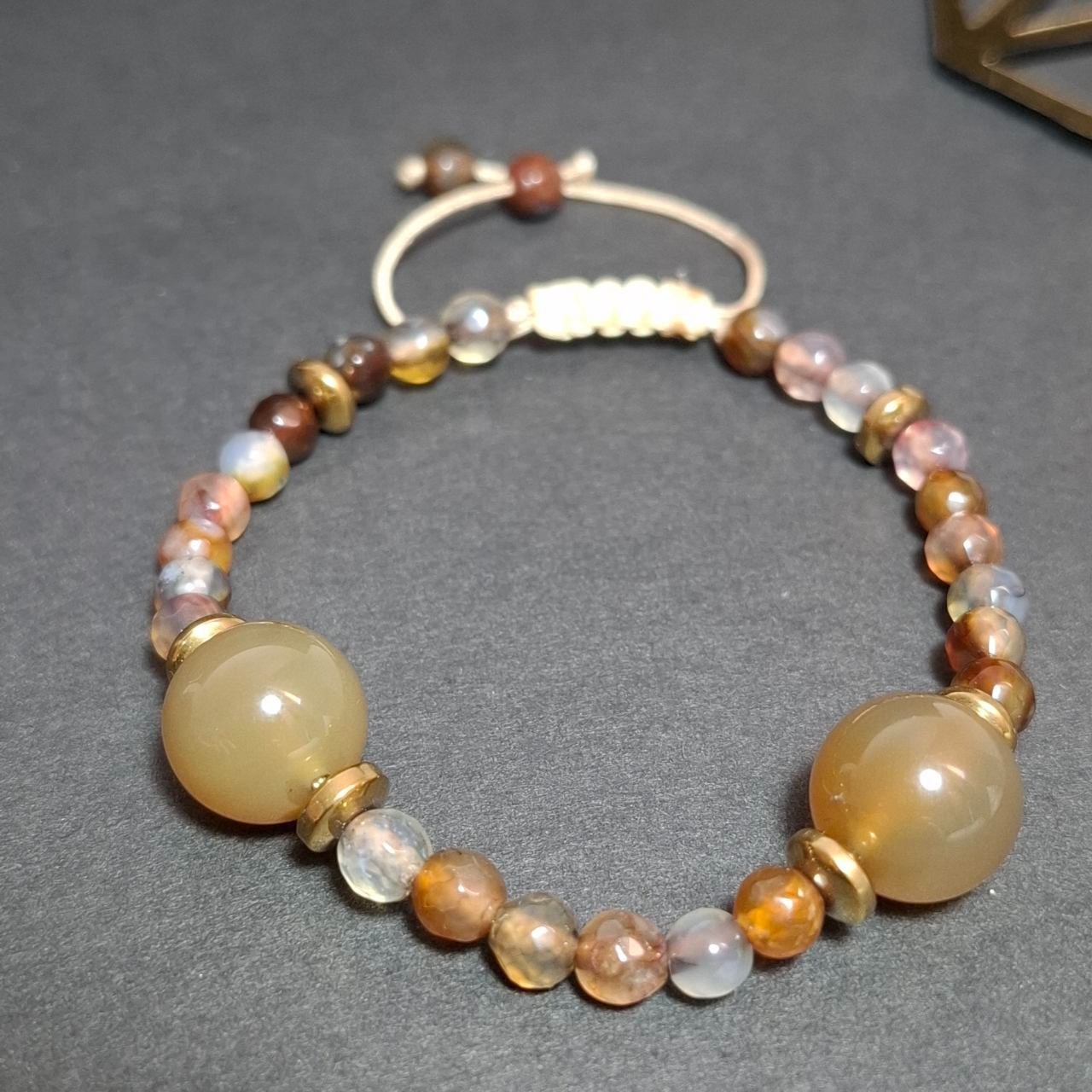  دستبند با مهره های عقیق معدنی کد 10381