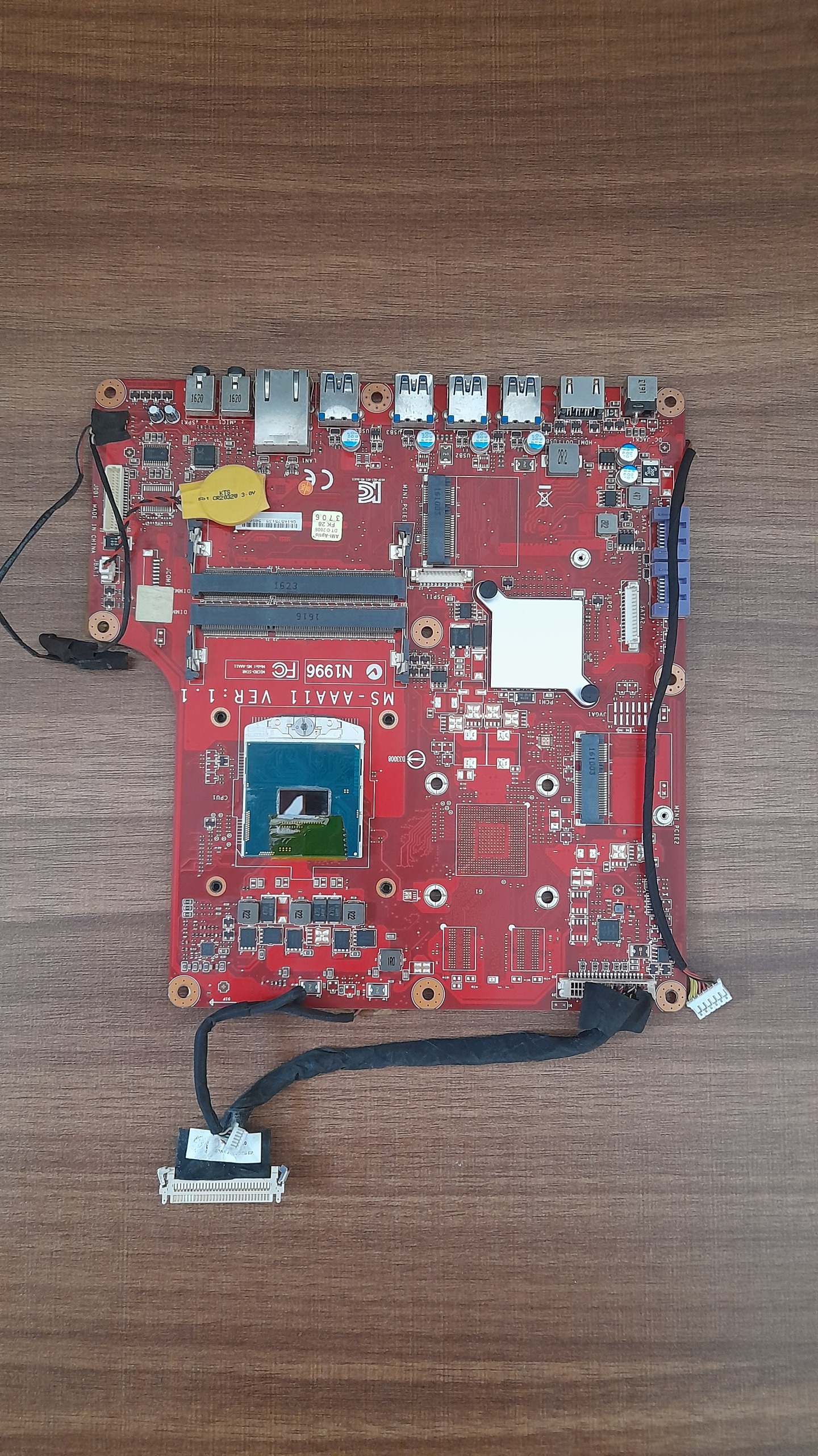 مادربرد ALL IN ONE مدل MS-AAA11 VER 1-1 با CPU