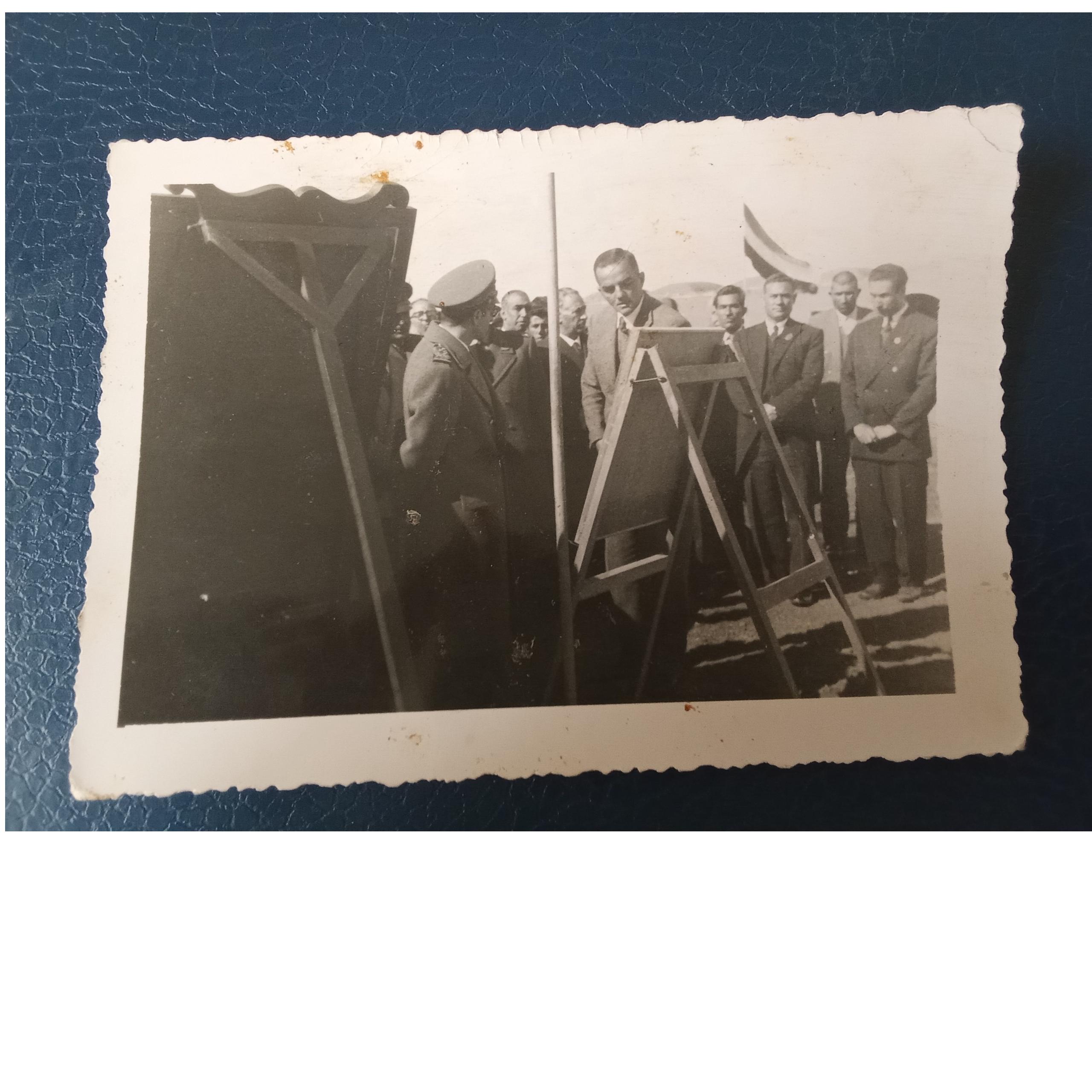 عکس افتتاحیه با حضور محمدرضا شاه دوربینی